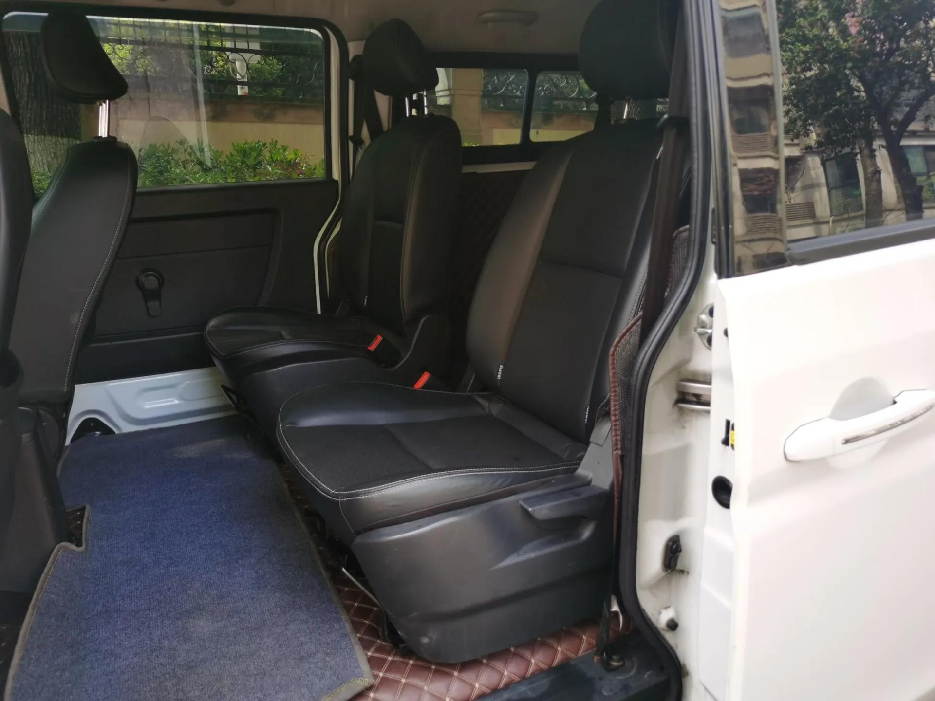 Jinbei Gold Hiace 2021 2.0L Passenger Van Travel Lion 7-Seater — миниатюра 20