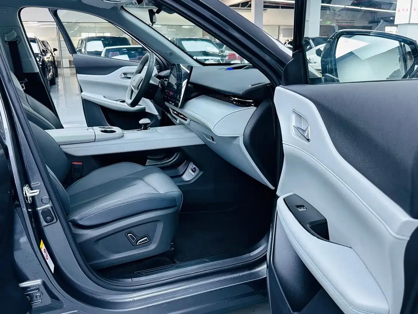 Changan UNI-Z 2025 1.5T Premium Edition — миниатюра 8