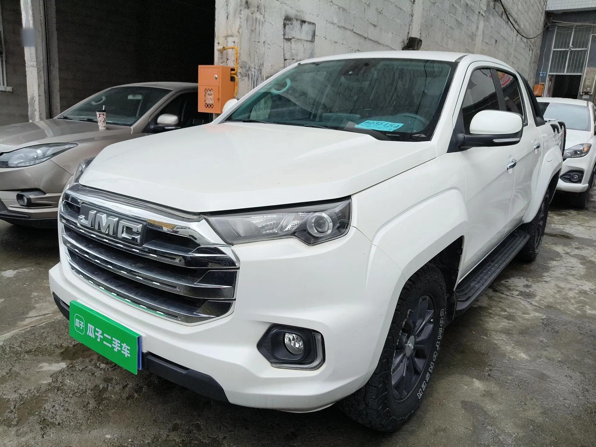 JMC Yuhu 7 2022 2.0T Automatic Diesel 4x4 Comfort Edition Standard Wheelbase — миниатюра 1