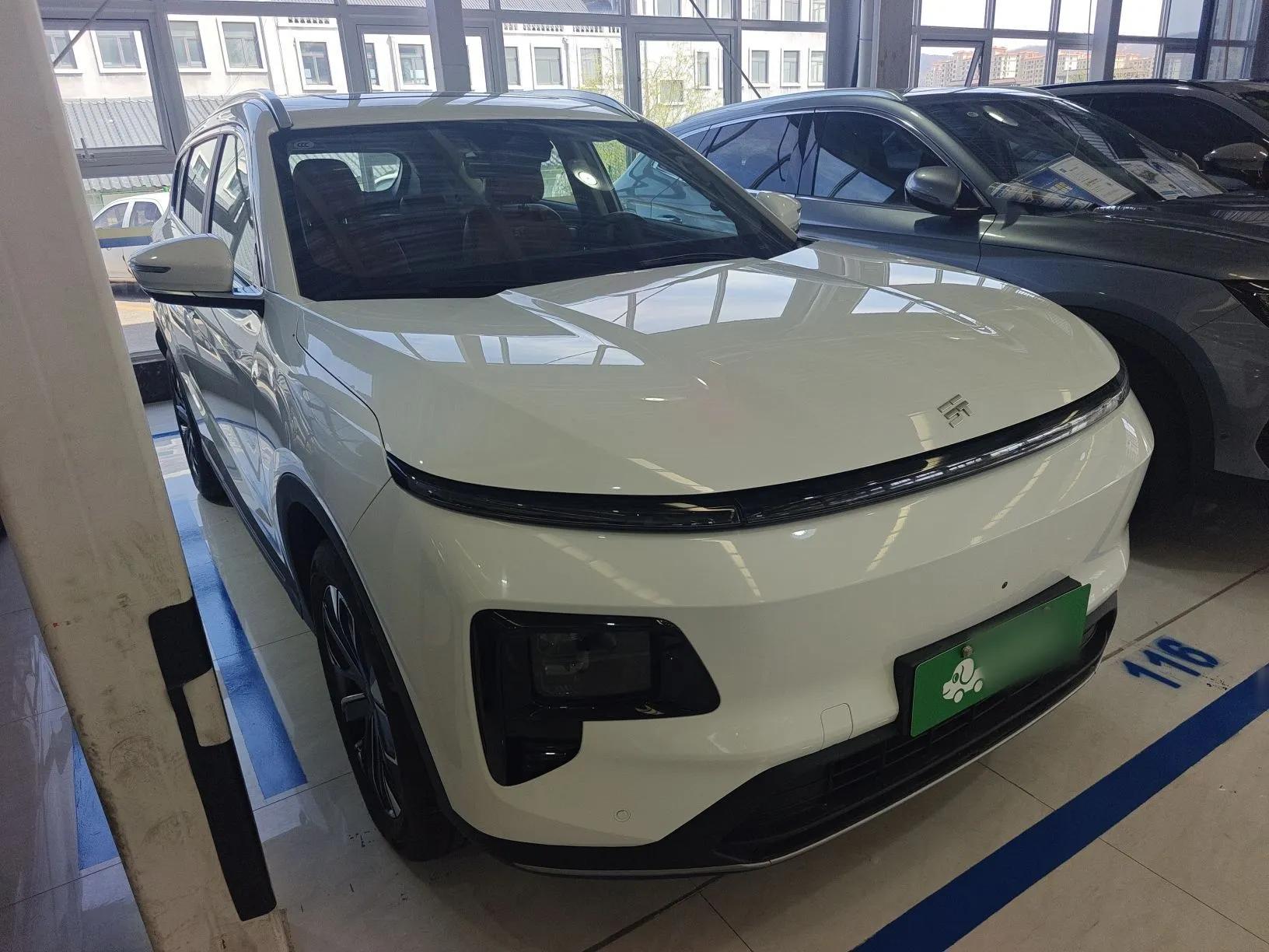 JETOUR Shanhai L7 2024 1.5T 120km ULTRA 7-Seater — миниатюра 3