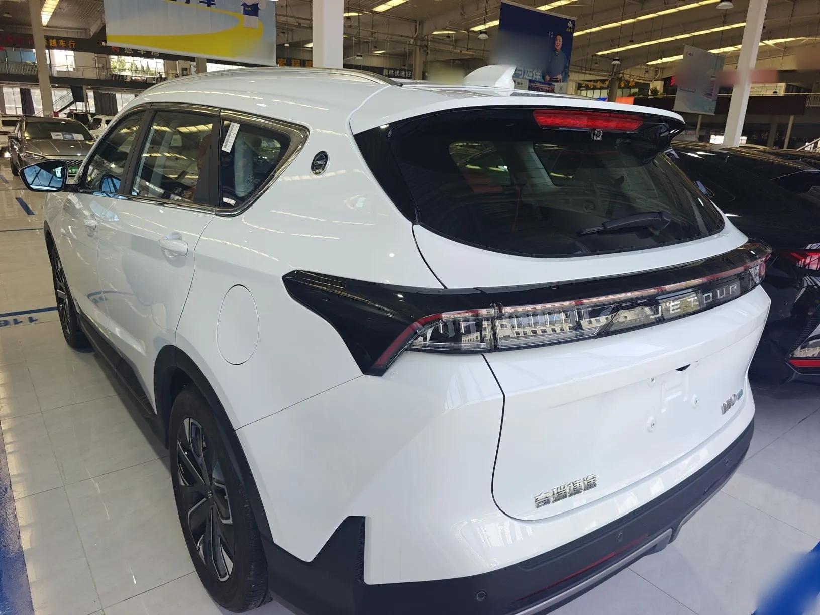 JETOUR Shanhai L7 2024 1.5T 120km ULTRA 7-Seater — миниатюра 4