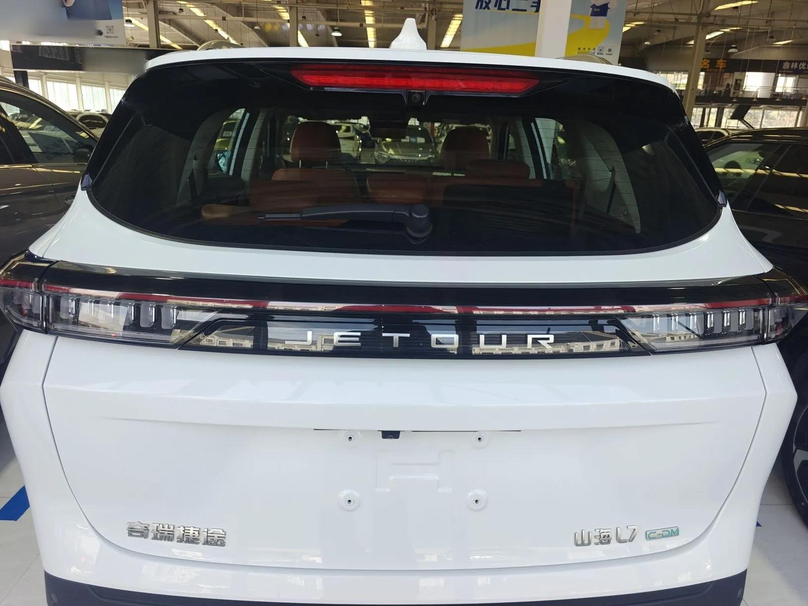 JETOUR Shanhai L7 2024 1.5T 120km ULTRA 7-Seater — миниатюра 5