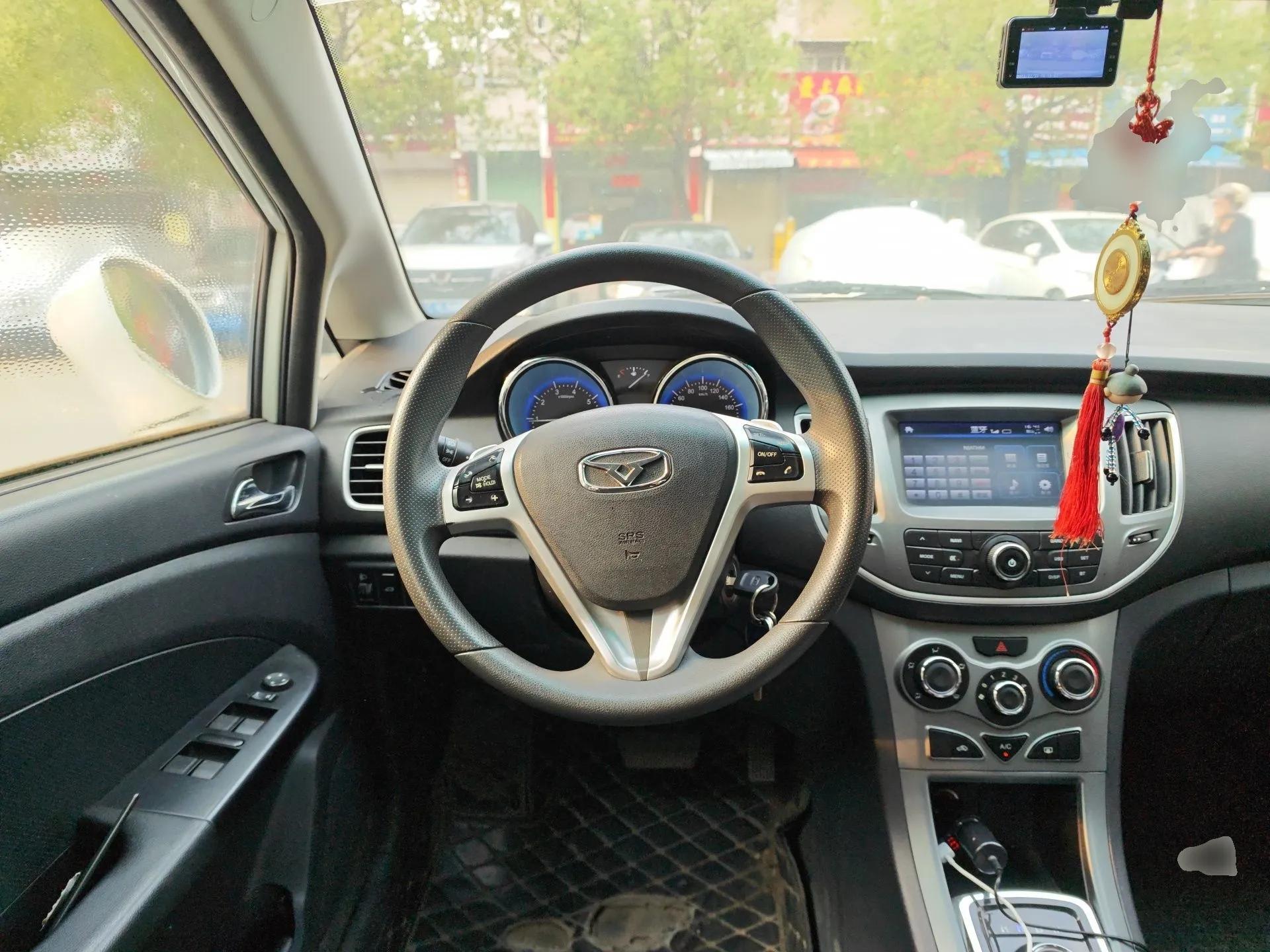 Cowin C3 2015 1.5L AMT Gold Diamond Edition — миниатюра 11