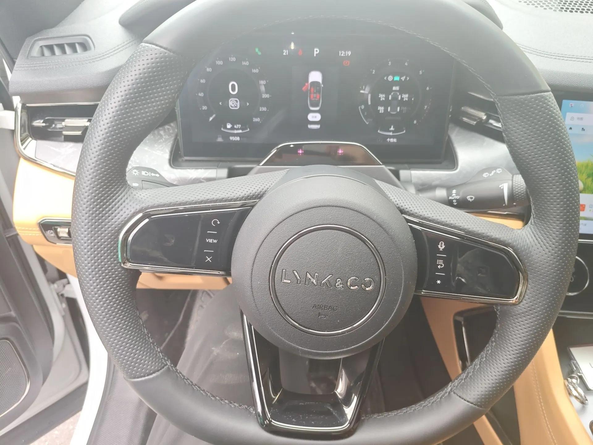 Lynk & Co 09 2021 2.0T Halo Six-Seater — миниатюра 11
