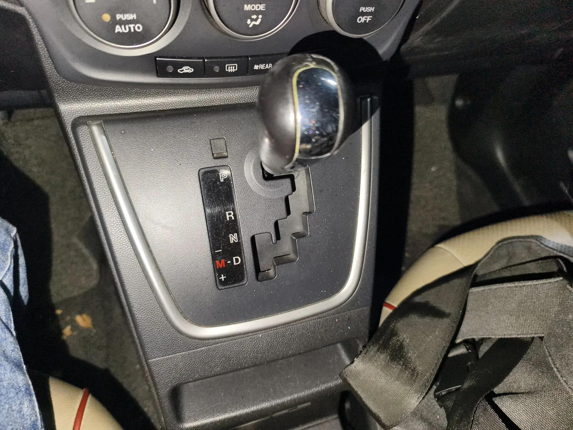 Mazda 5 2011 2.0L Automatic Comfort Edition — миниатюра 15