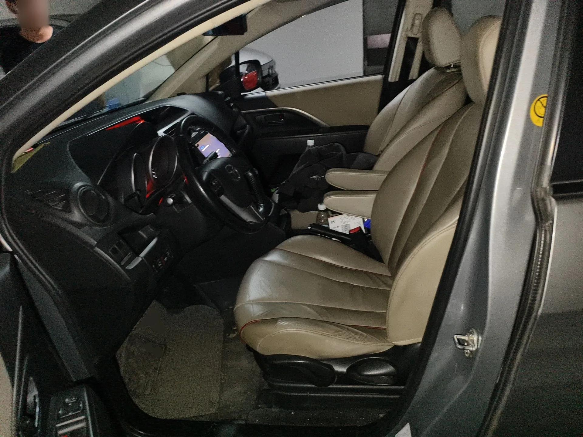 Mazda 5 2011 2.0L Automatic Comfort Edition — миниатюра 16