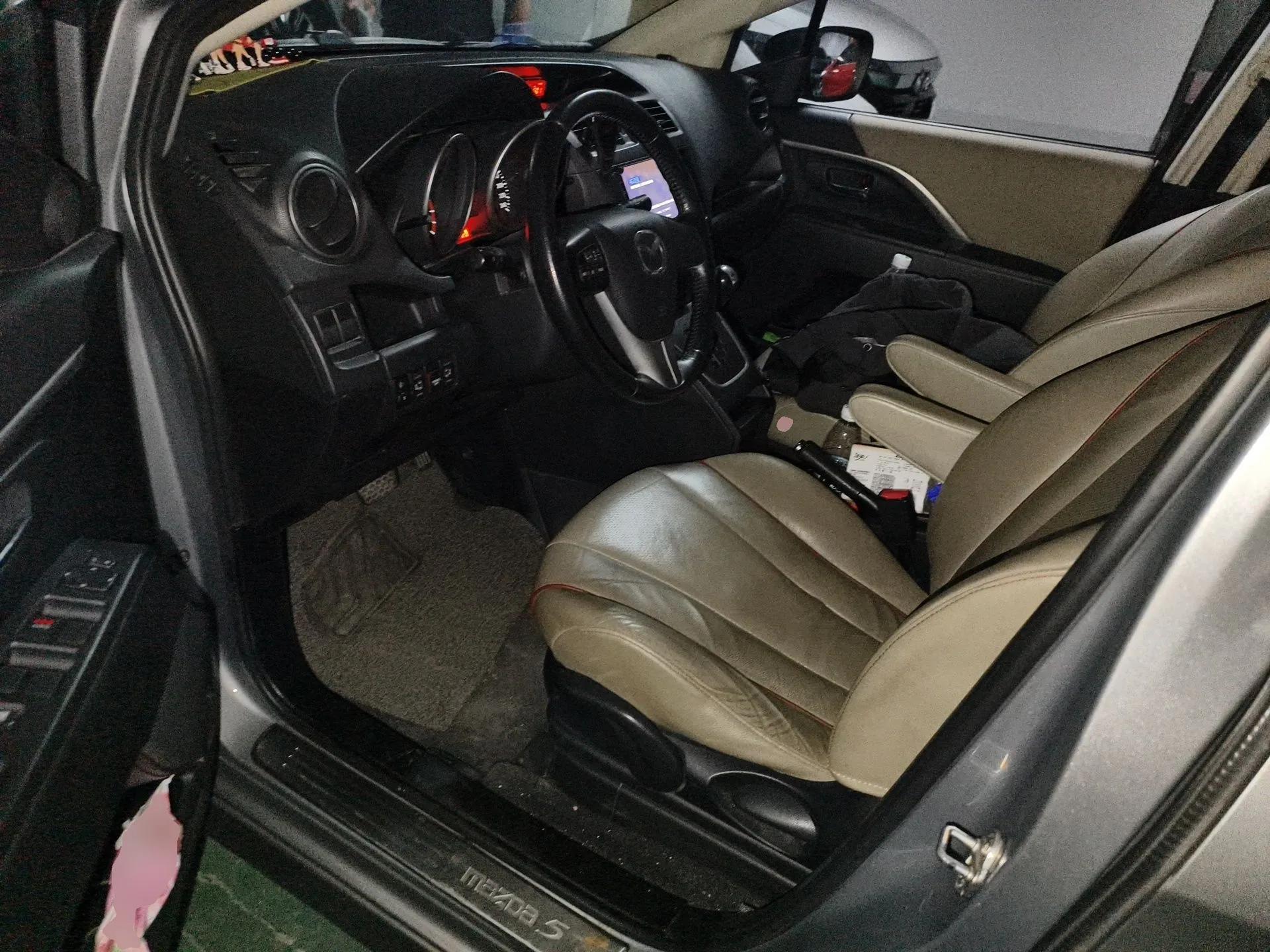 Mazda 5 2011 2.0L Automatic Comfort Edition — миниатюра 17