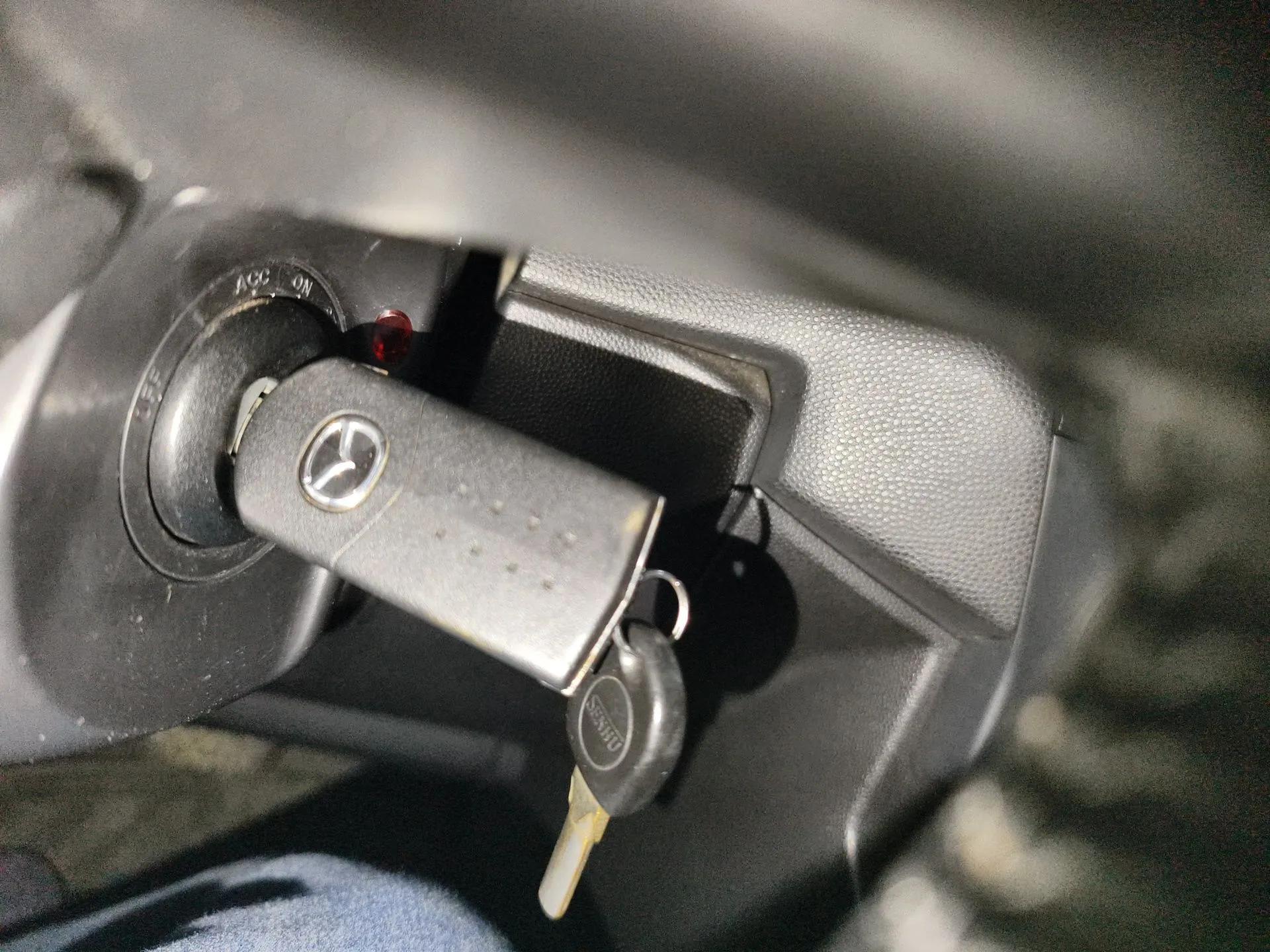 Mazda 5 2011 2.0L Automatic Comfort Edition — миниатюра 9