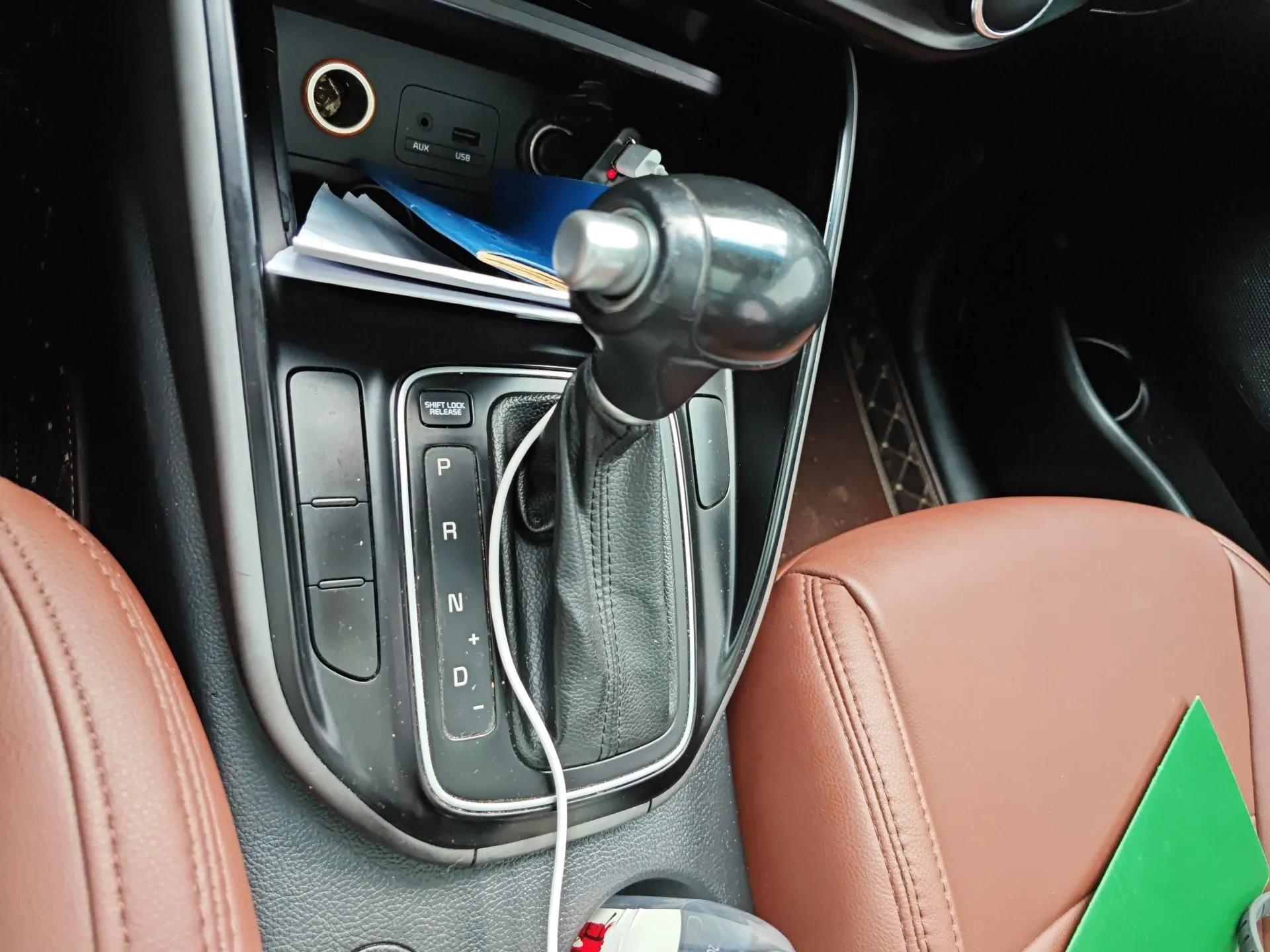 Kia Carens 2013 2.0L 5-Seater Automatic Standard Version China V Standard — миниатюра 15