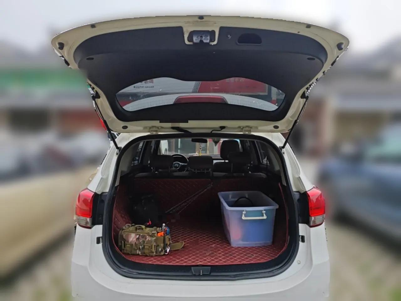 Kia Carens 2013 2.0L 5-Seater Automatic Standard Version China V Standard — миниатюра 20