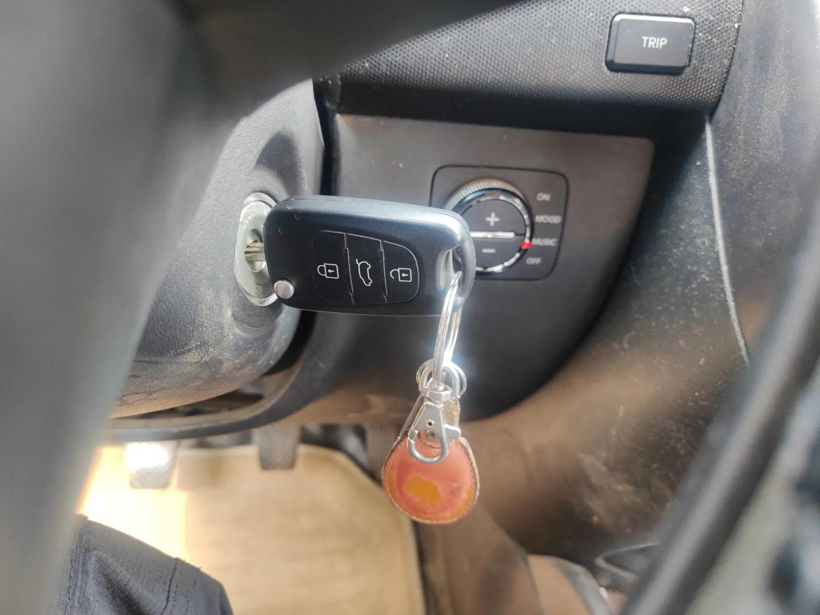 Kia Soul 2012 1.6L MT GLS — миниатюра 9