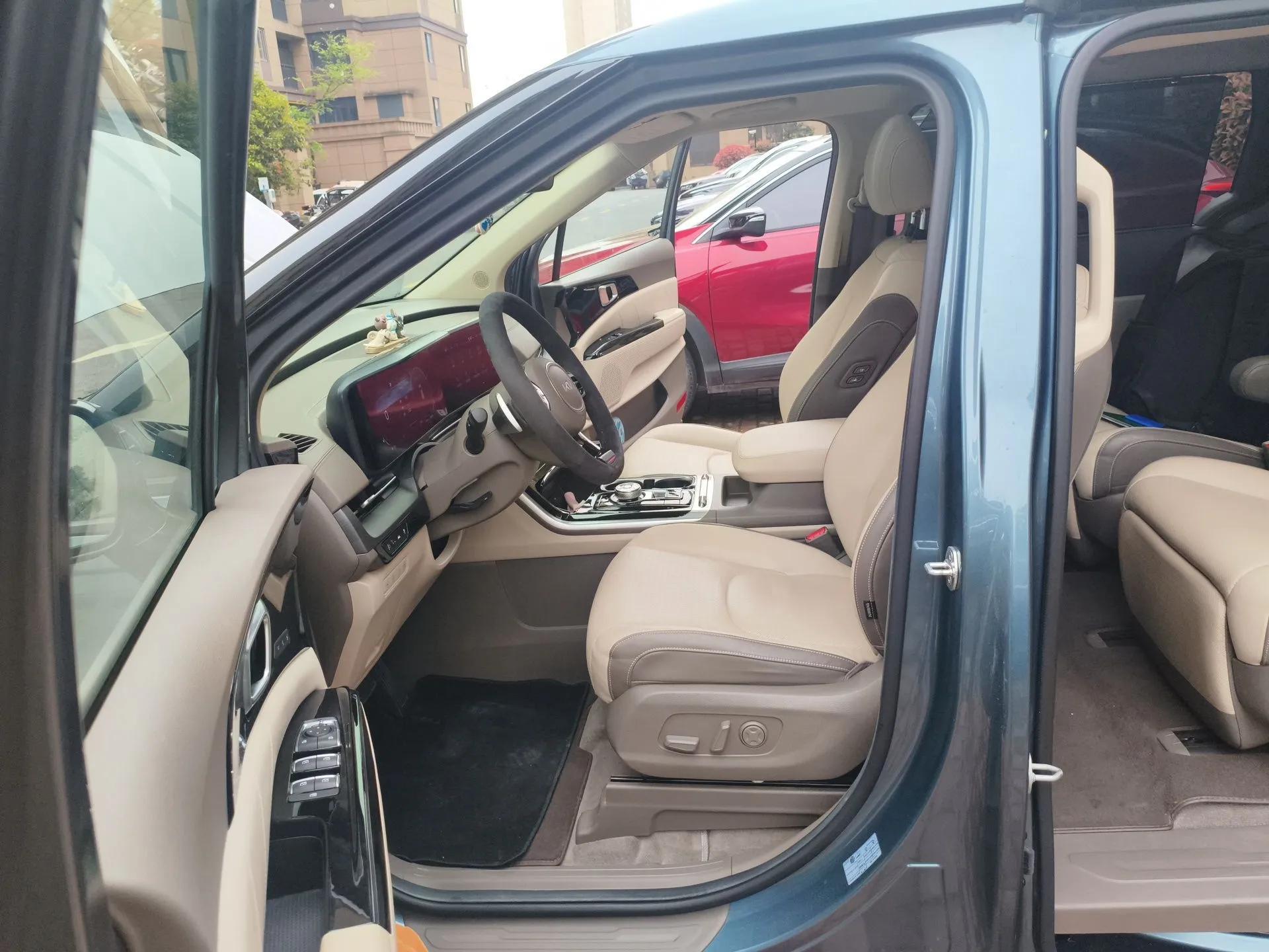 Kia Carnival 2021 2.0T Flagship Edition — миниатюра 16