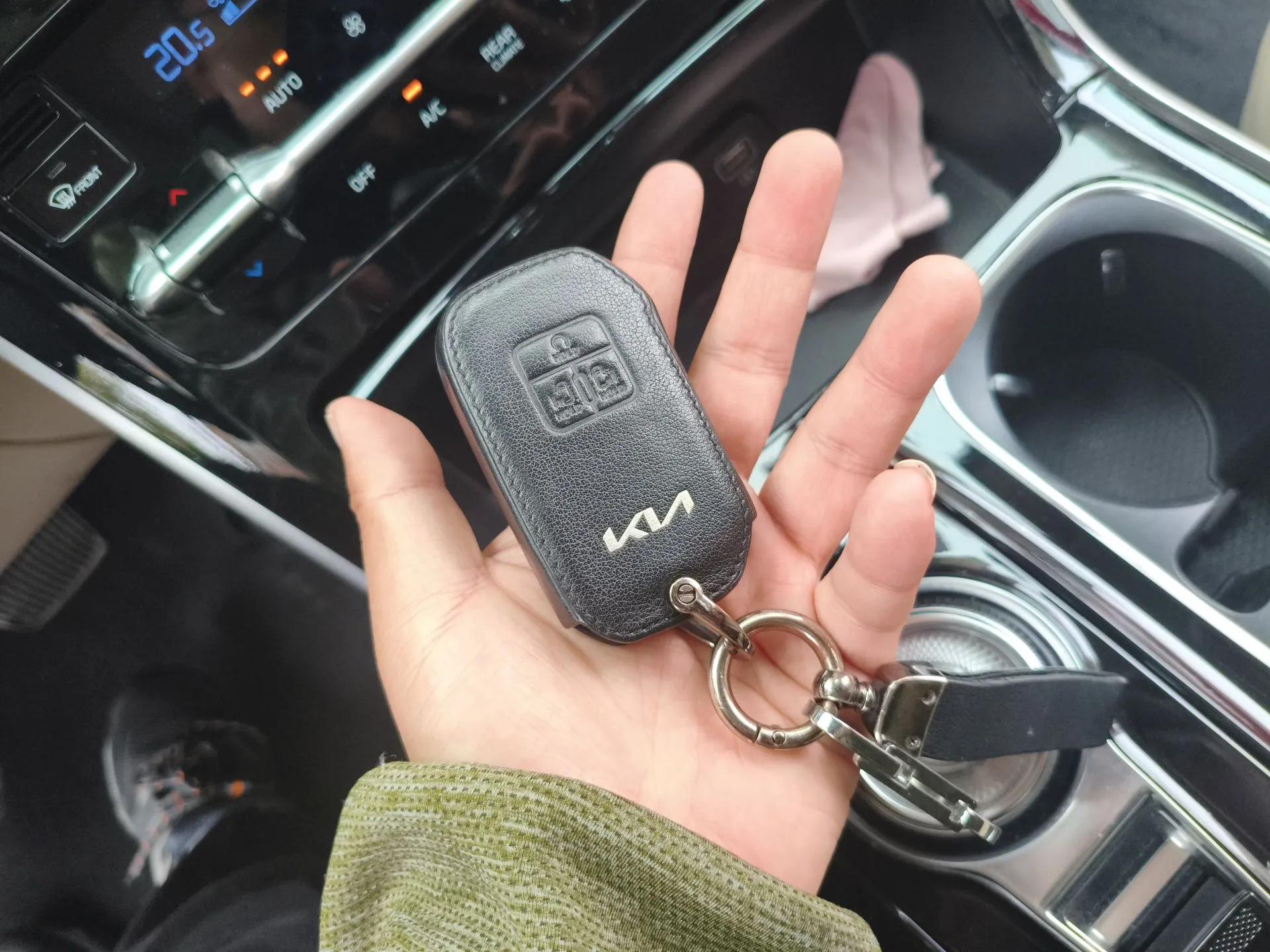 Kia Carnival 2021 2.0T Flagship Edition — миниатюра 9