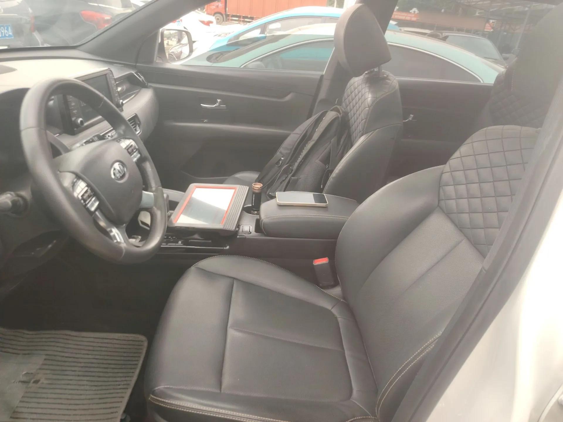 Kia KX7 2017 2.0T Automatic Two-Wheel Drive GLS 7-Seater — миниатюра 18
