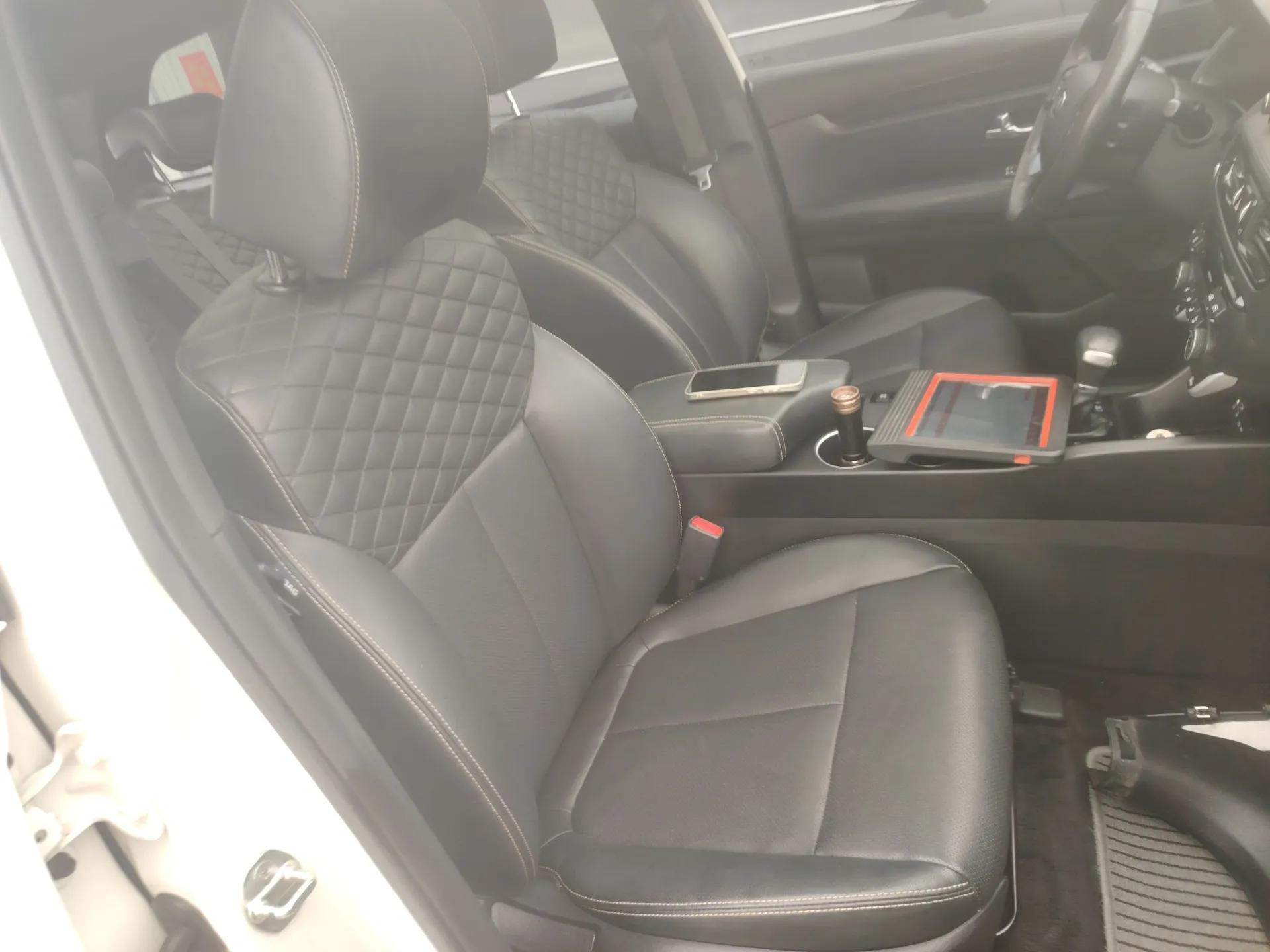 Kia KX7 2017 2.0T Automatic Two-Wheel Drive GLS 7-Seater — миниатюра 23