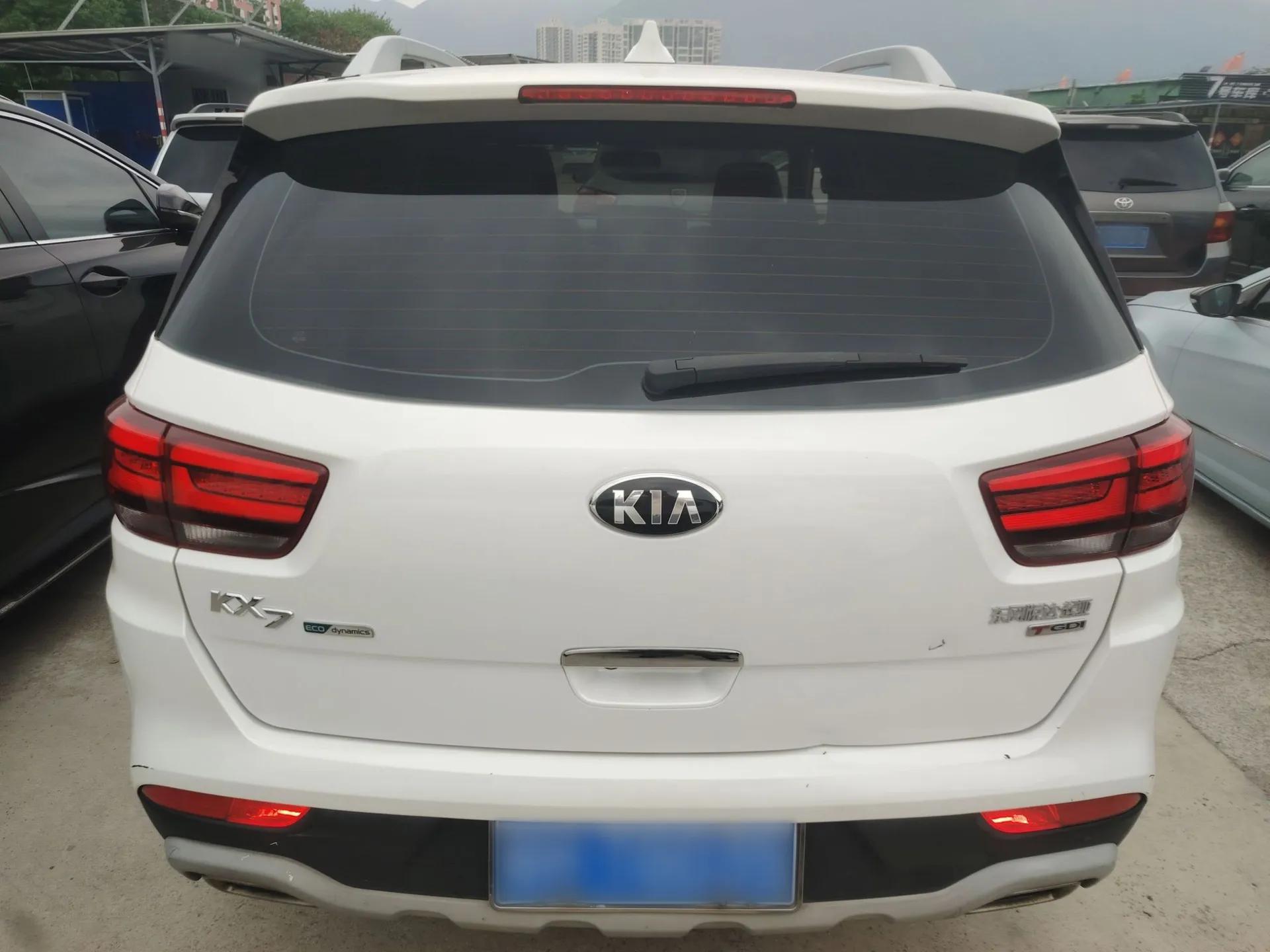 Kia KX7 2017 2.0T Automatic Two-Wheel Drive GLS 7-Seater — миниатюра 5
