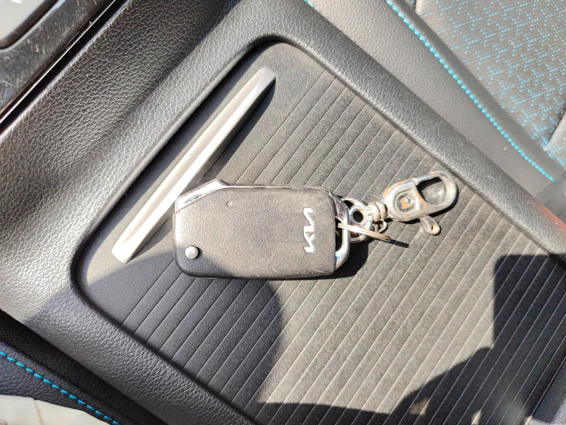 Kia K3 New Energy 2021 EV Comfort Edition 410km — миниатюра 12