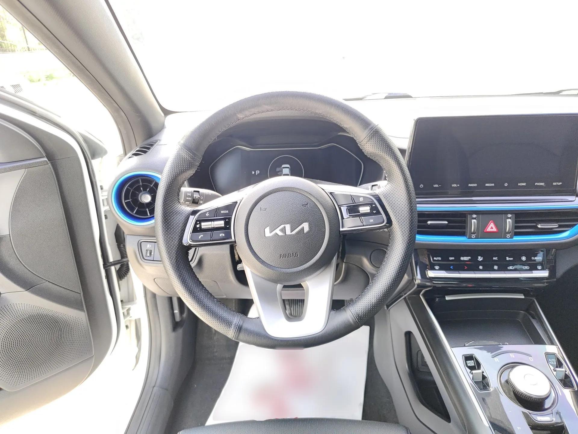 Kia K3 New Energy 2021 EV Comfort Edition 410km — миниатюра 14