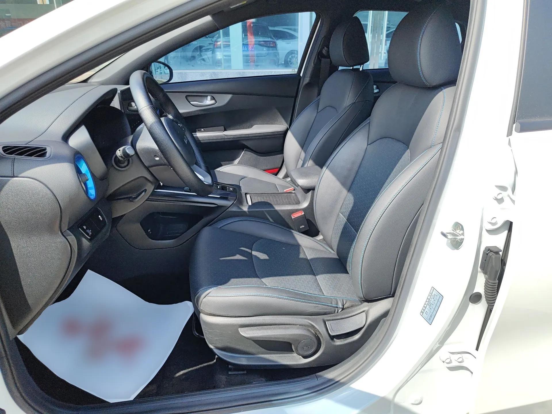 Kia K3 New Energy 2021 EV Comfort Edition 410km — миниатюра 18