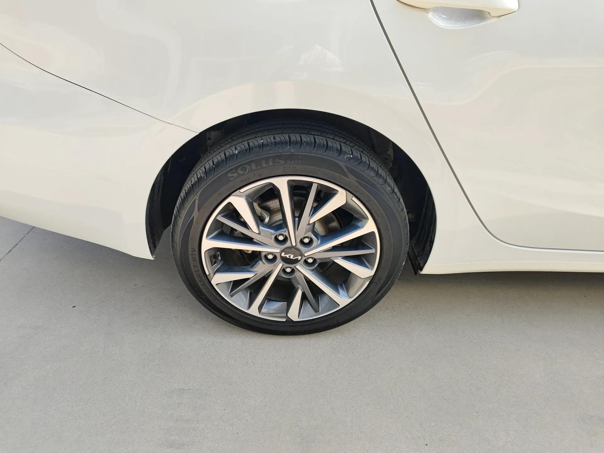 Kia K3 New Energy 2021 EV Comfort Edition 410km — миниатюра 10