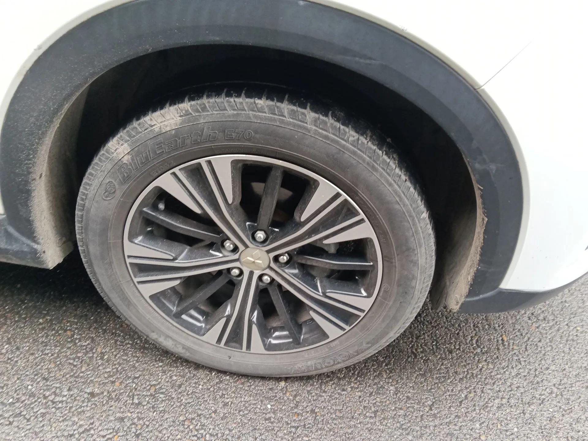Mitsubishi Eclipse Cross 2019 1.5T CVT Two-Wheel Drive Belief Edition China VI Standard — миниатюра 5