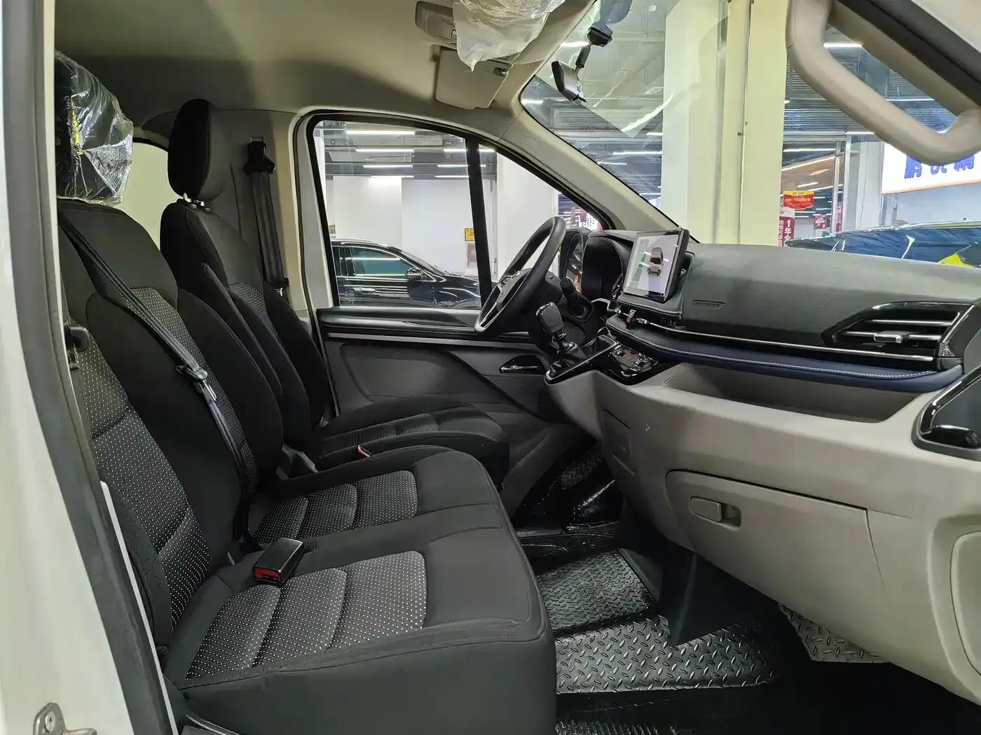 Xintu V70 2023 2.0T Elite Edition Manual Short Wheelbase Low Roof 5/6 Seats (125Ps) — миниатюра 13