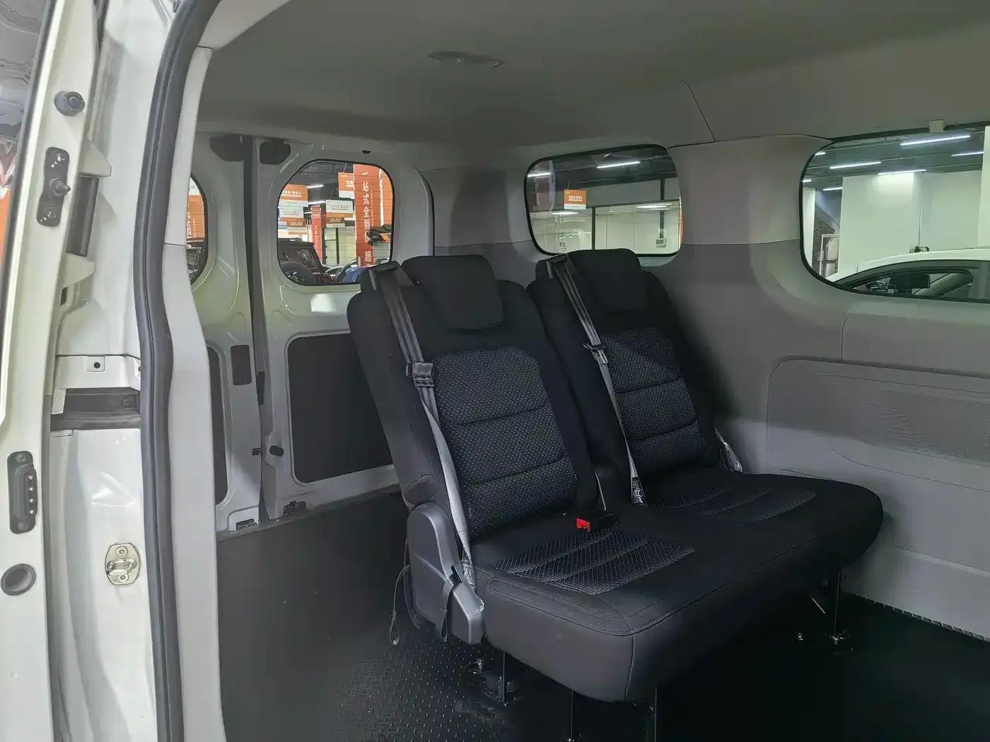 Xintu V70 2023 2.0T Elite Edition Manual Short Wheelbase Low Roof 5/6 Seats (125Ps) — миниатюра 16