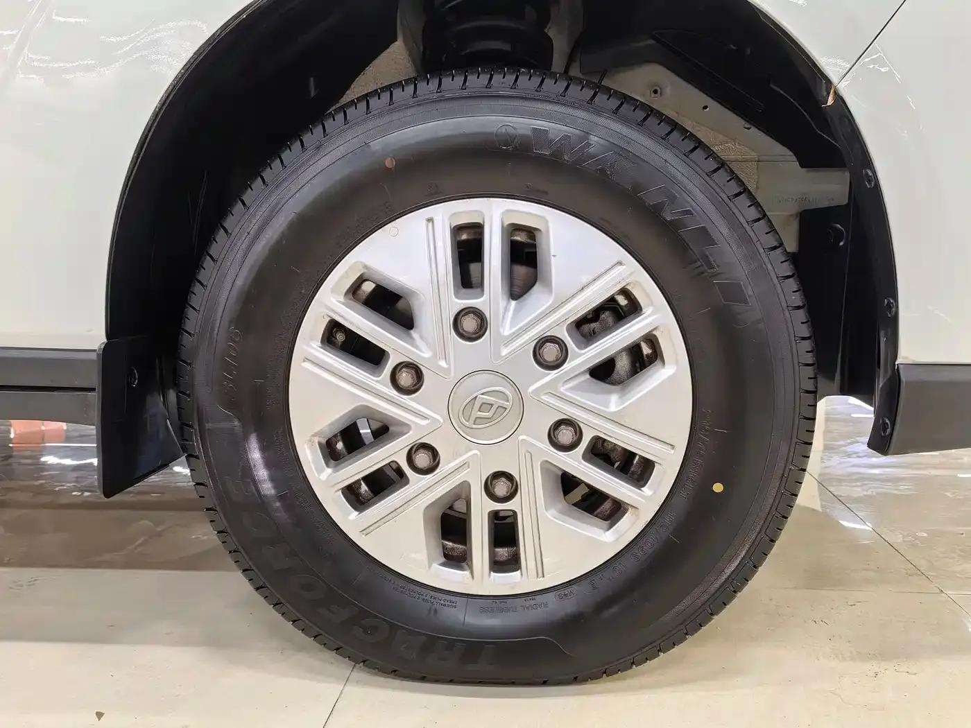 Xintu V70 2023 2.0T Elite Edition Manual Short Wheelbase Low Roof 5/6 Seats (125Ps) — миниатюра 7