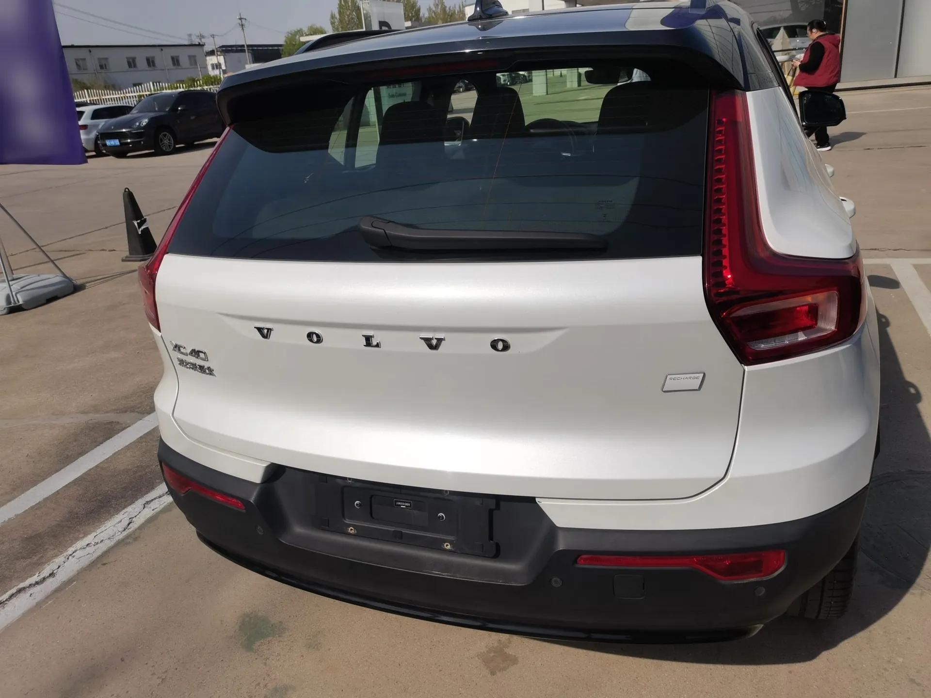 Volvo XC40 New Energy 2023 Long-Range Version — миниатюра 2