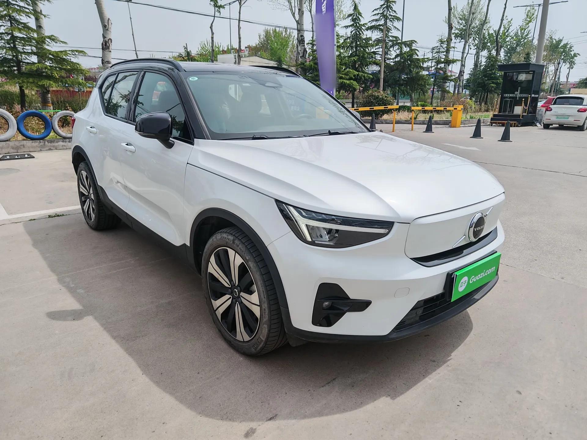 Volvo XC40 New Energy 2023 Long-Range Version — миниатюра 12