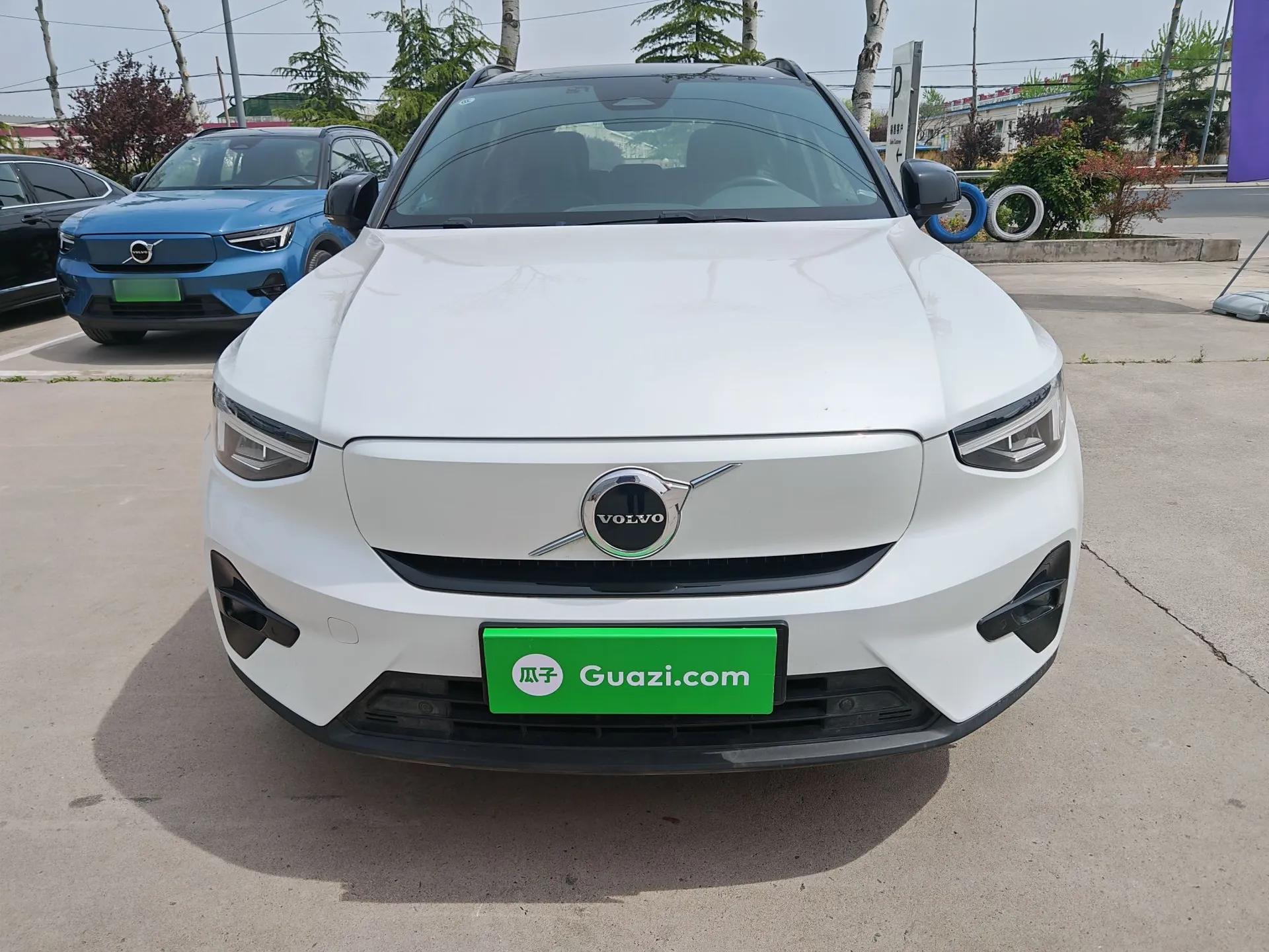 Volvo XC40 New Energy 2023 Long-Range Version — миниатюра 9