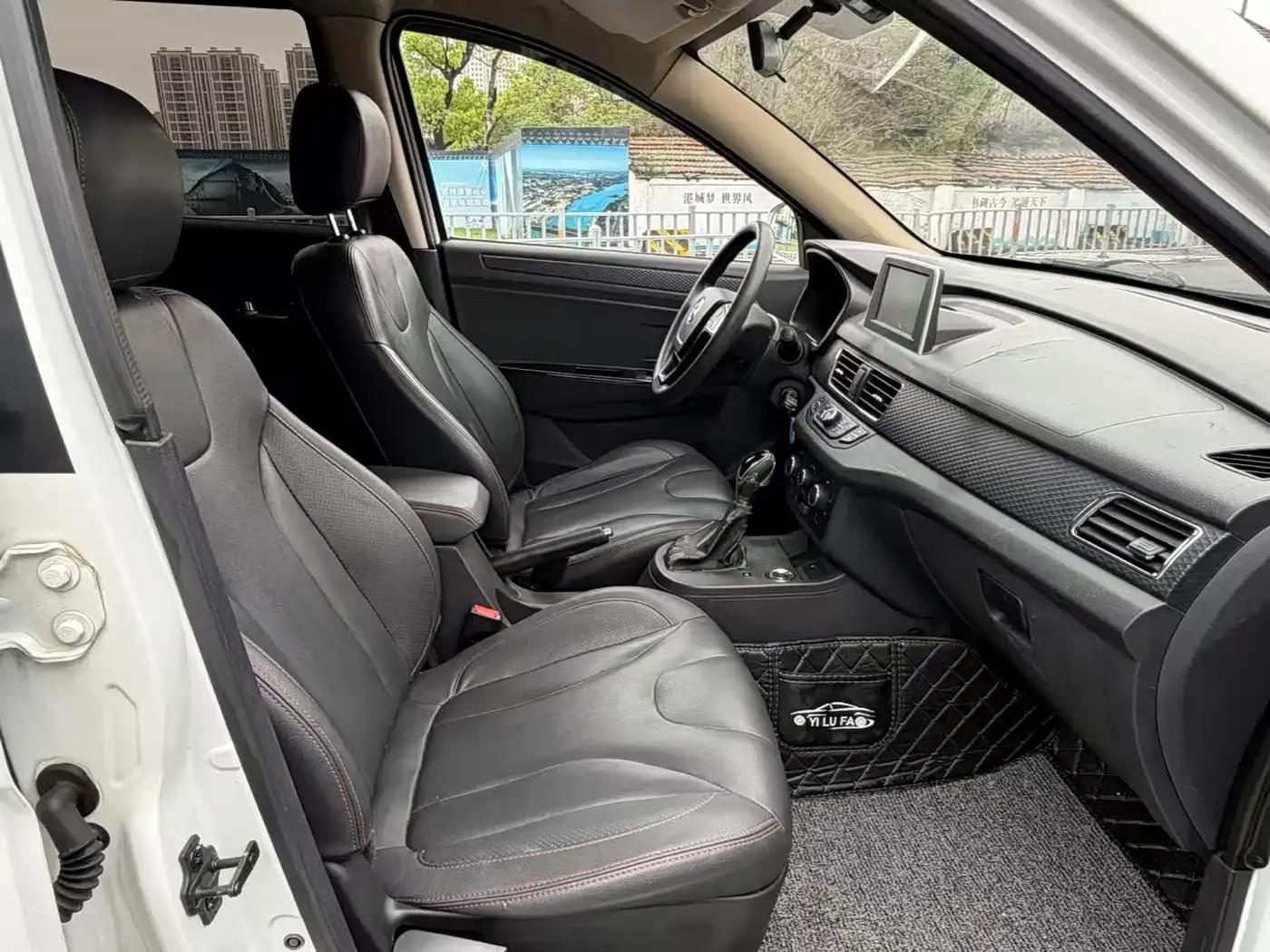 Fengguang 370 2017 Model 1.5L CVT Fashion 7-Seater — миниатюра 6