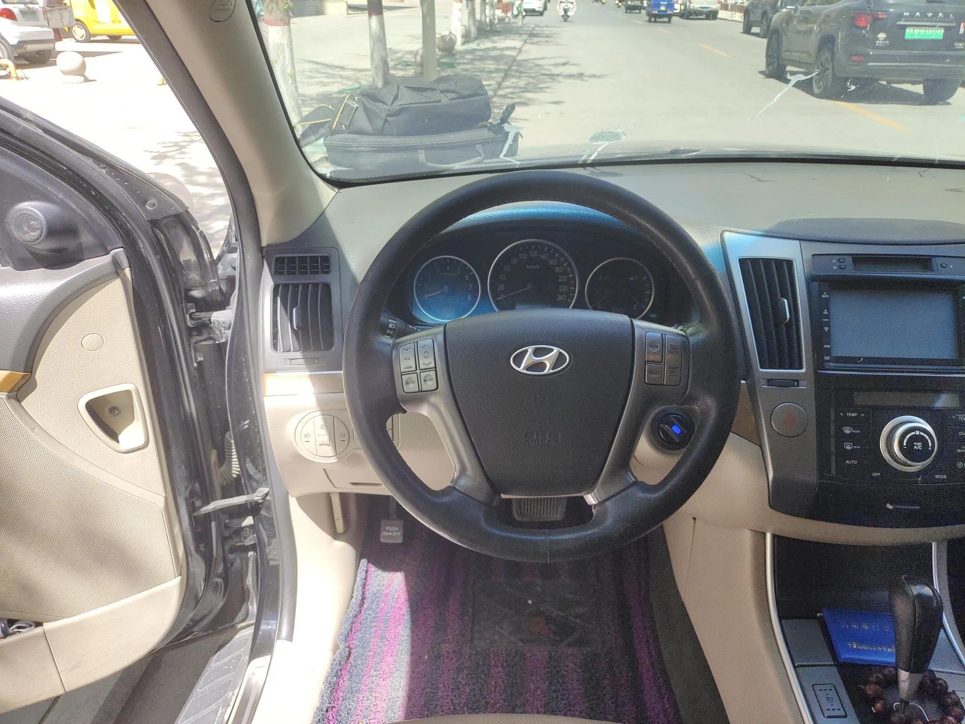 Hyundai Veracruz 2012 3.8L Comfort Edition — миниатюра 11
