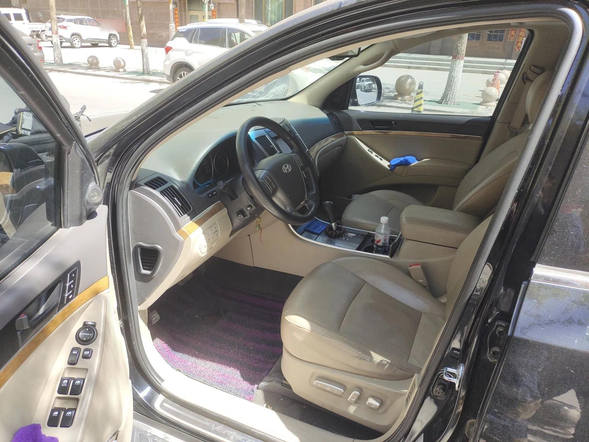 Hyundai Veracruz 2012 3.8L Comfort Edition — миниатюра 17