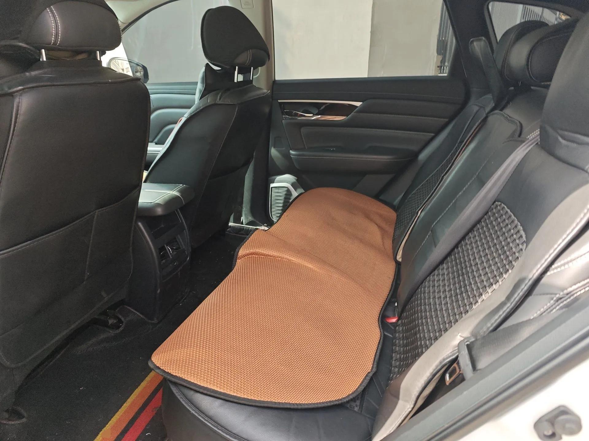 Venucia Star 2020 260T Automatic 48V Mild Hybrid Turbocharged Star Edition — миниатюра 18