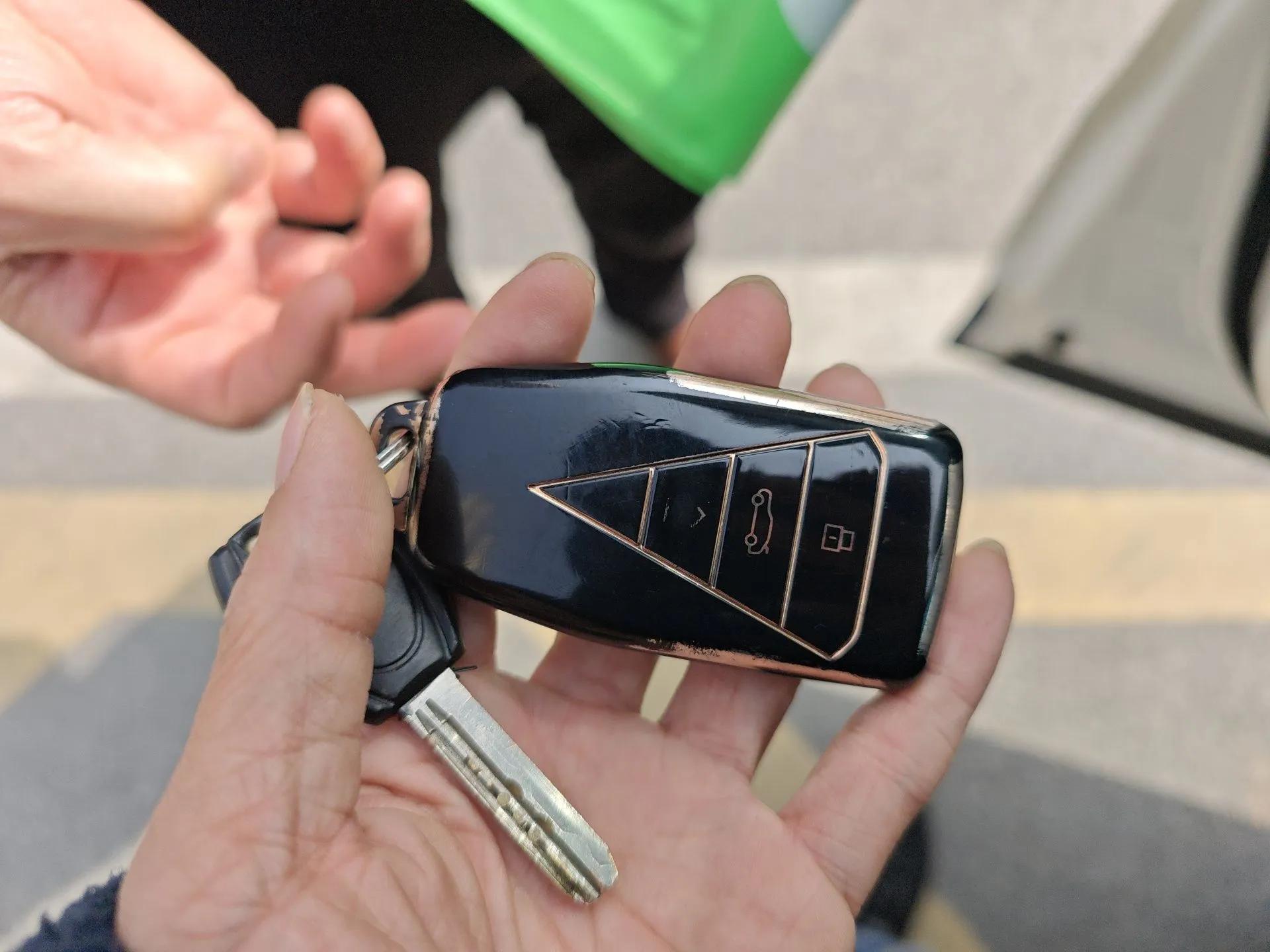 Venucia Star 2020 260T Automatic 48V Mild Hybrid Turbocharged Star Edition — миниатюра 9