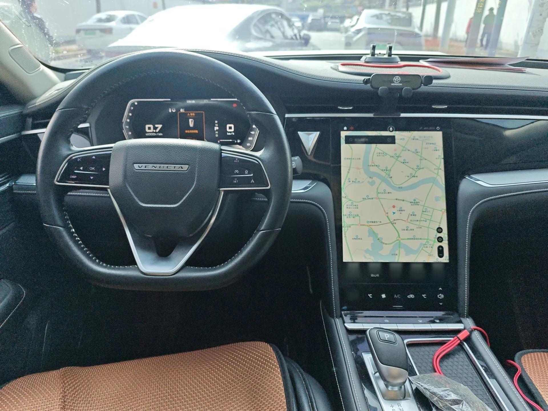 Venucia Star 2020 260T Automatic 48V Mild Hybrid Turbocharged Star Edition — миниатюра 10