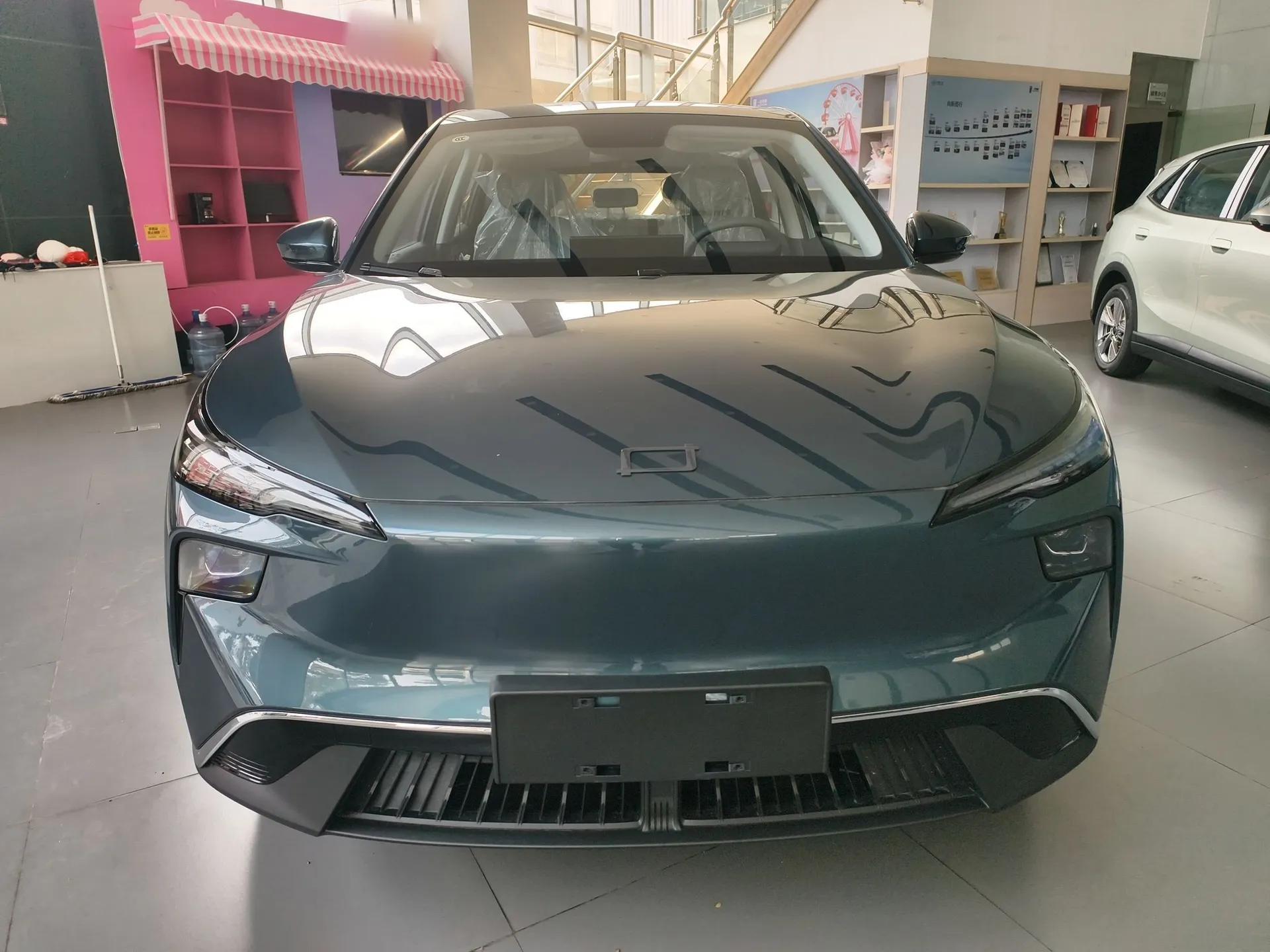 Bestune Yueyi 03 2025 565km Enjoy Edition — миниатюра 2