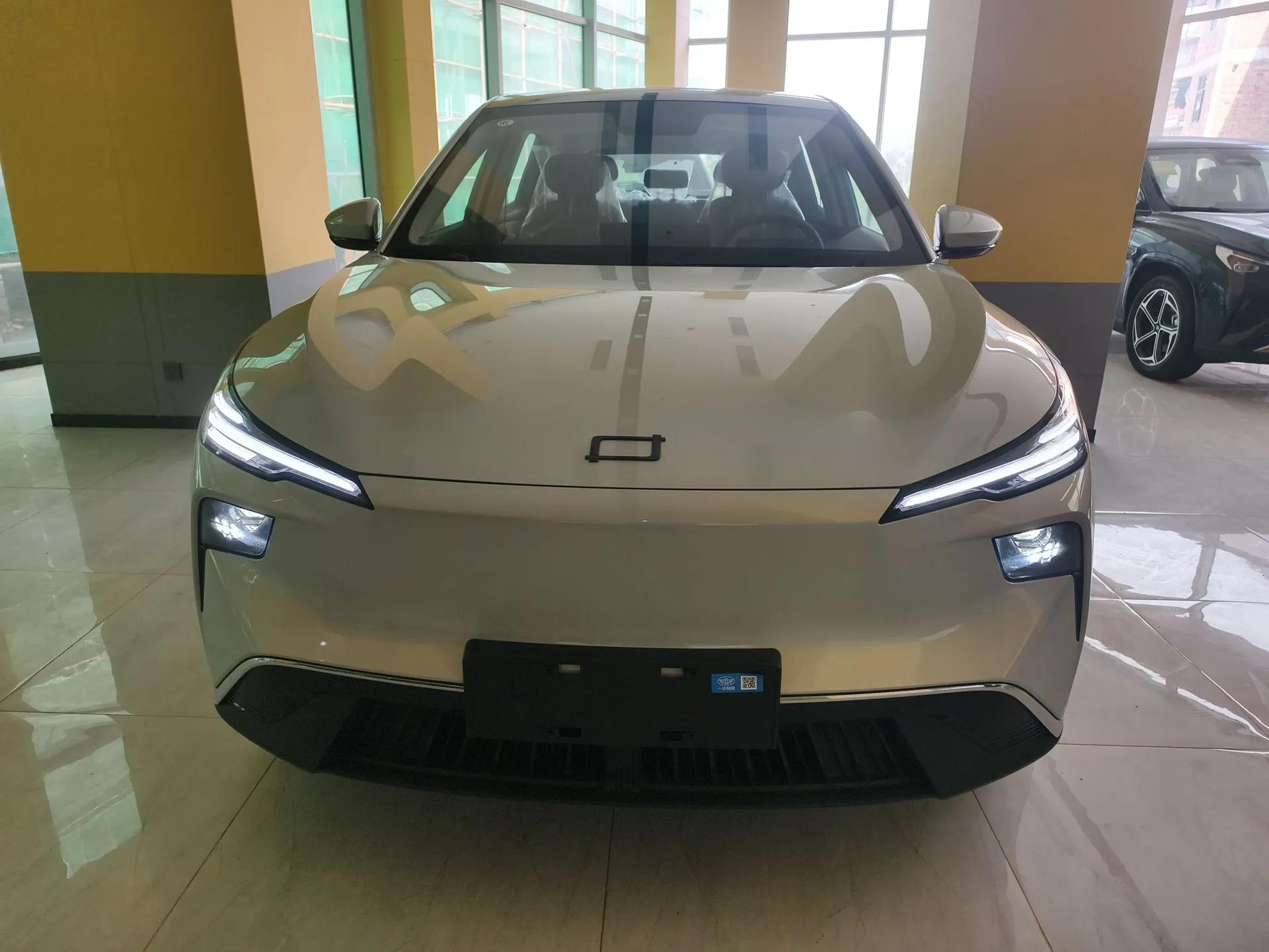 Bestune Yueyi 03 2025 445km Joyful Edition — миниатюра 2