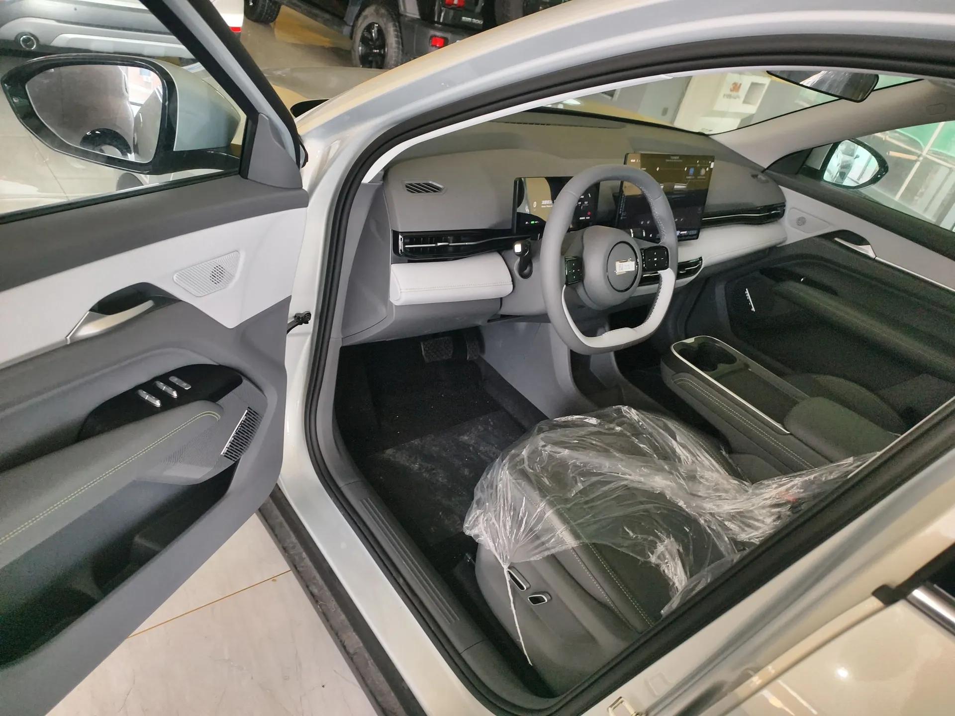 Bestune Yueyi 03 2025 445km Joyful Edition — миниатюра 19