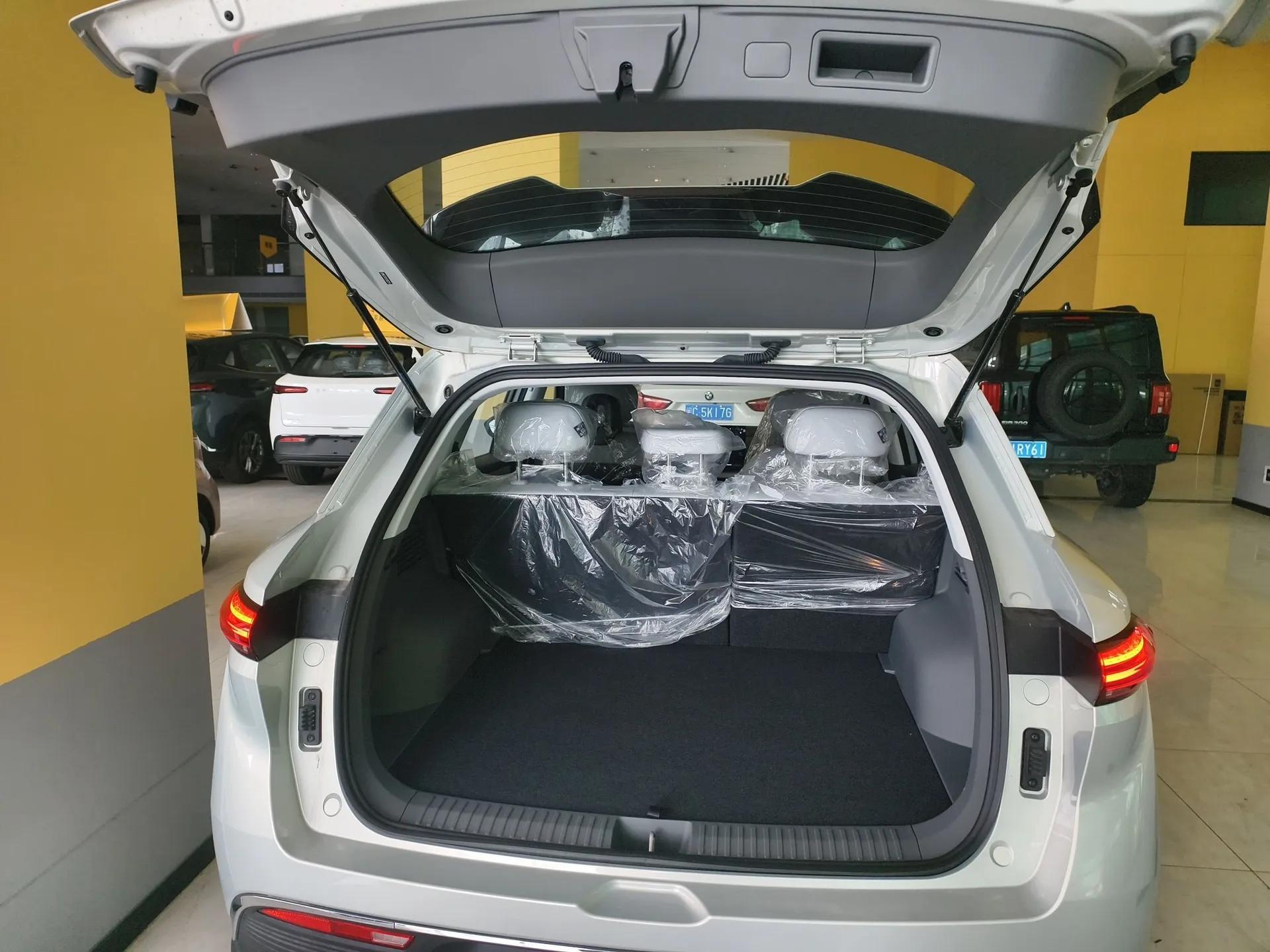 Bestune Yueyi 03 2025 445km Joyful Edition — миниатюра 22