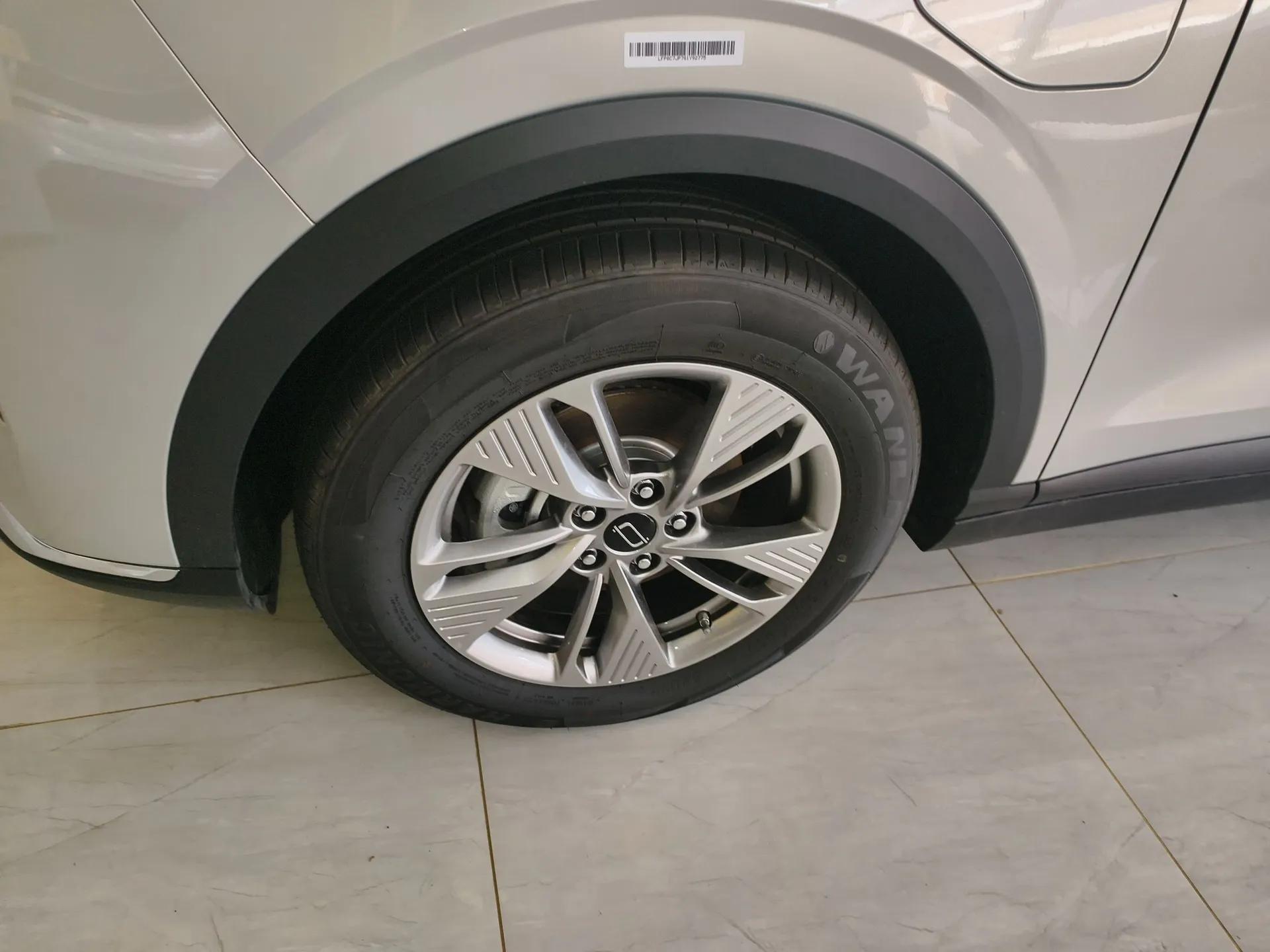 Bestune Yueyi 03 2025 445km Joyful Edition — миниатюра 8