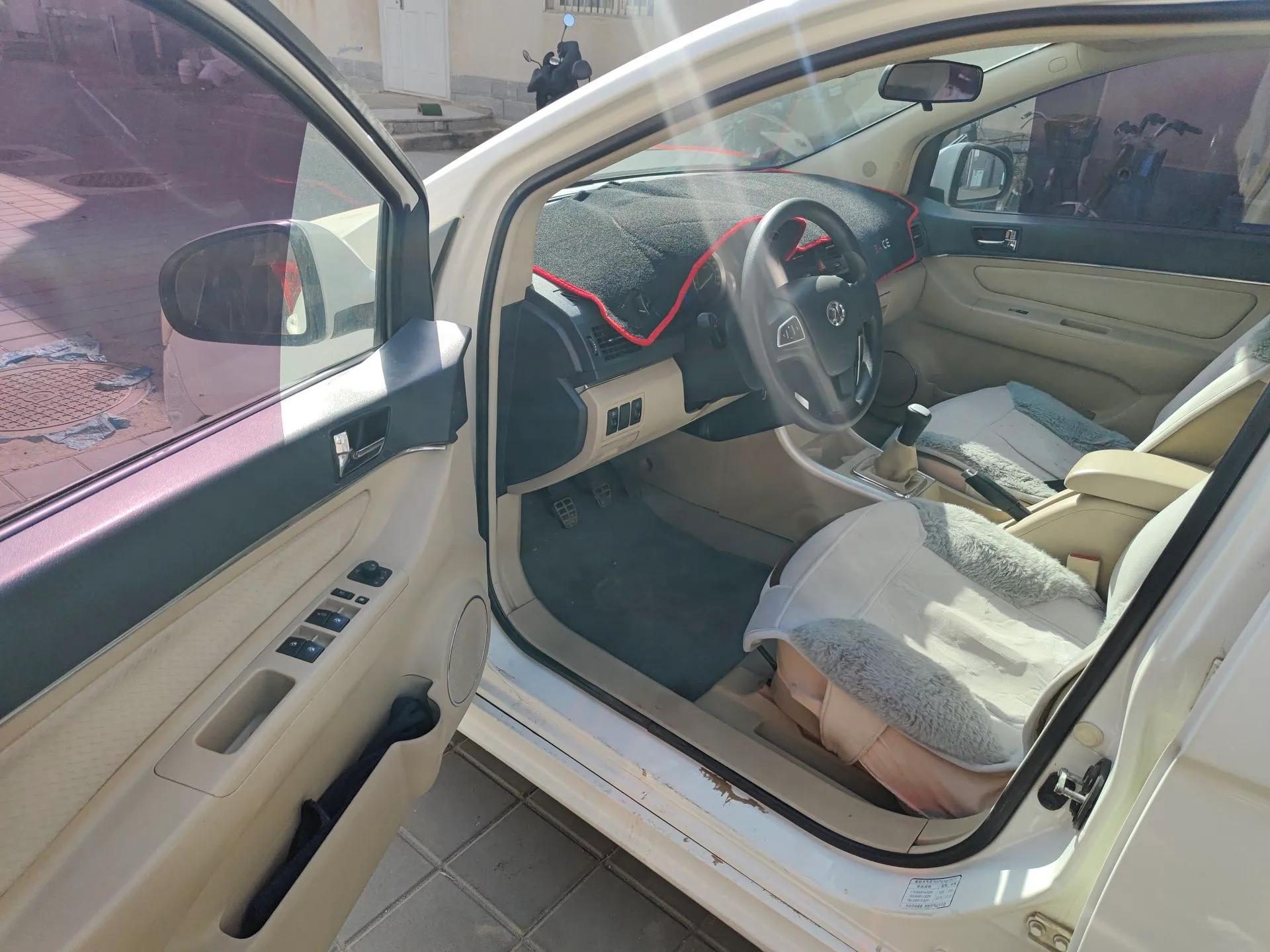 BAIC E Series 2012 Hatchback 1.5L Manual Leshang Version — миниатюра 17