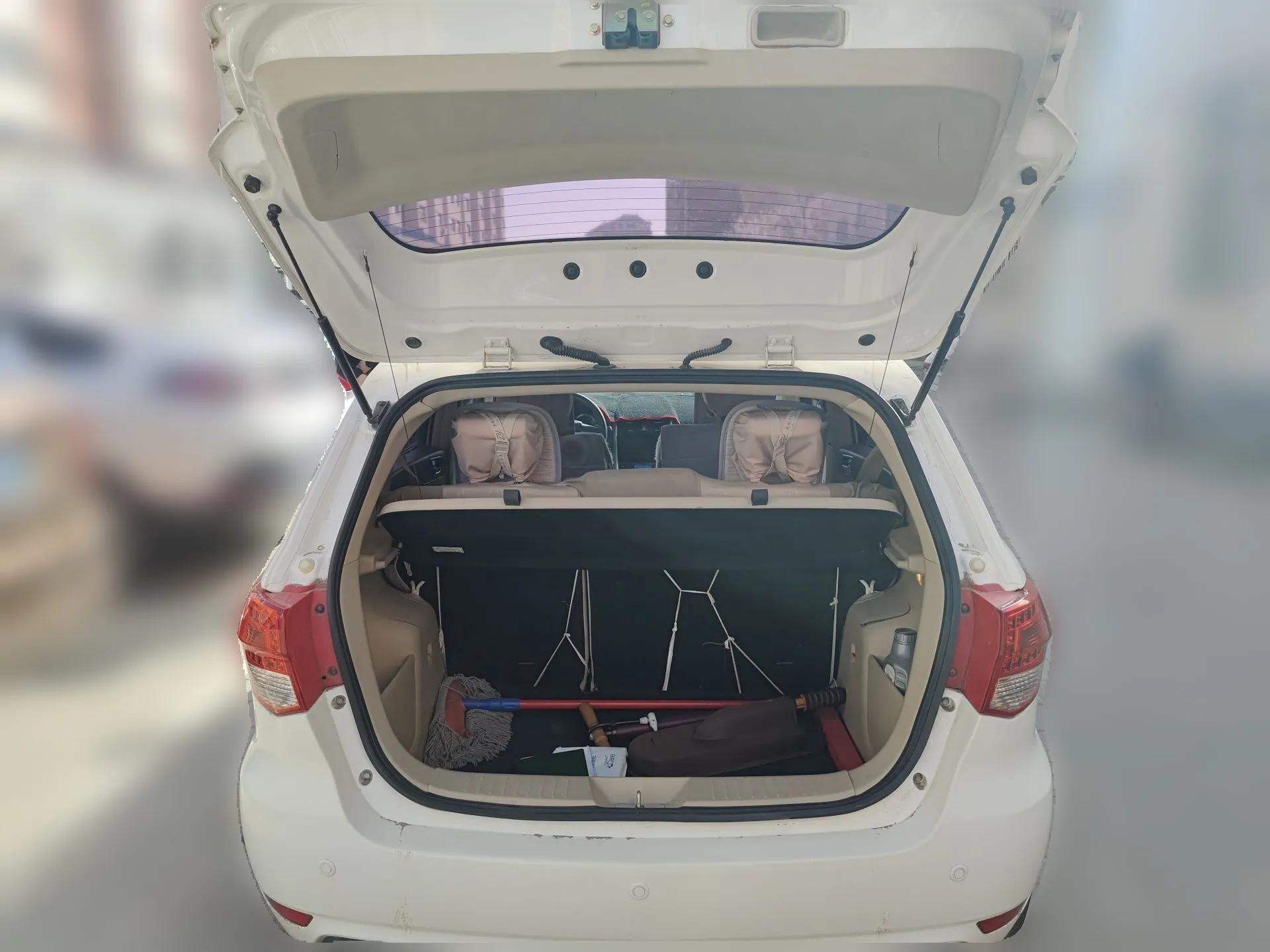 BAIC E Series 2012 Hatchback 1.5L Manual Leshang Version — миниатюра 20