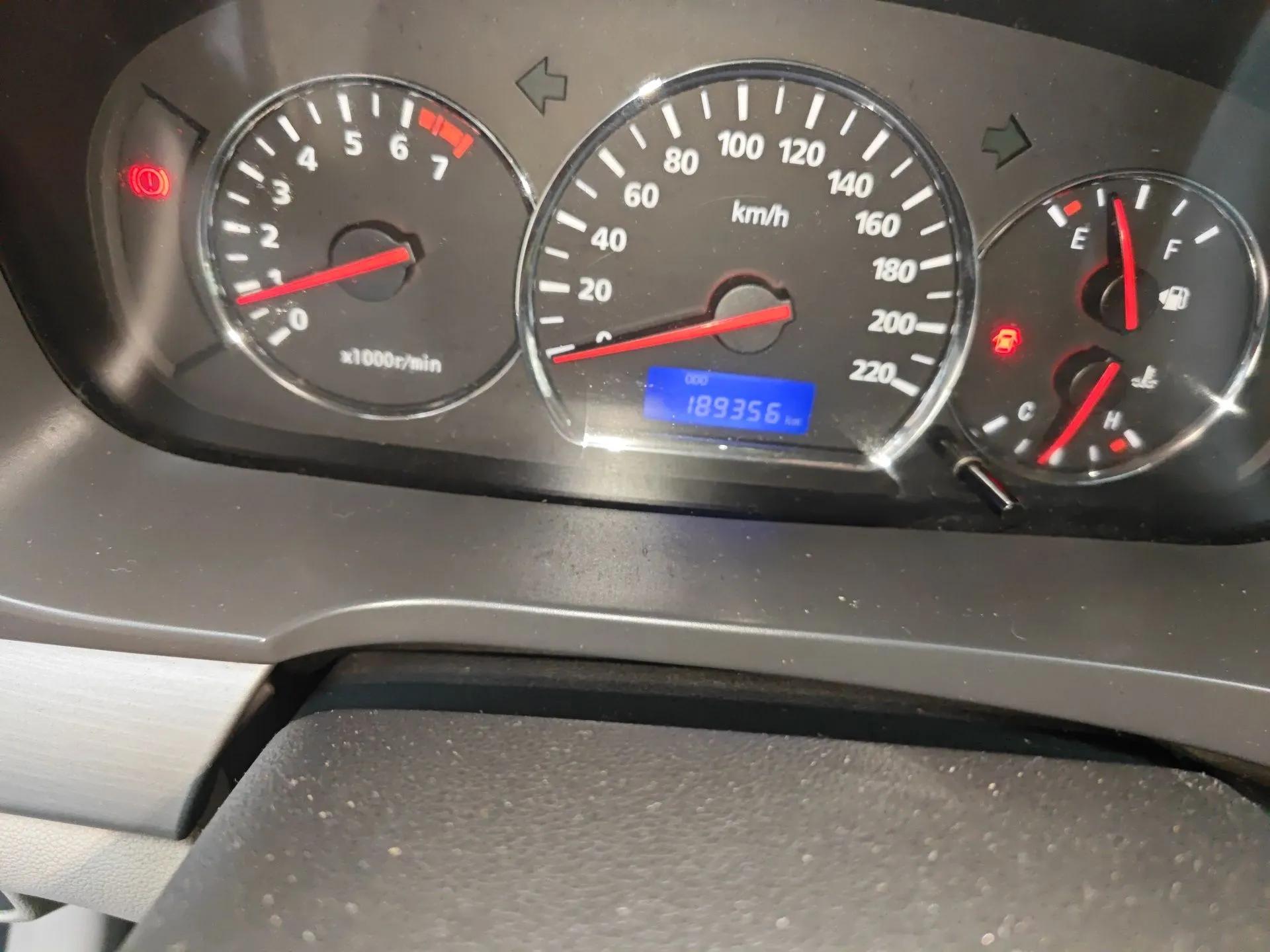 CHANGAN Alsvin V5 2012 1.5L Manual Dream Edition — миниатюра 13