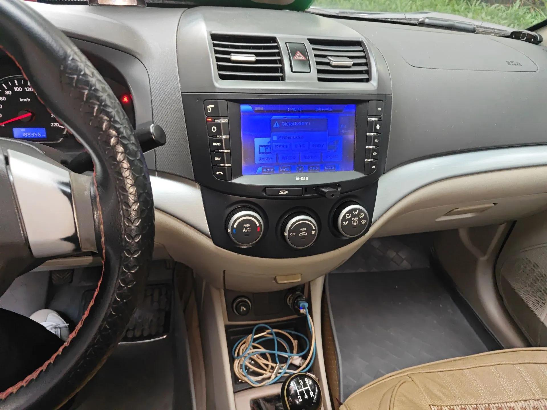 CHANGAN Alsvin V5 2012 1.5L Manual Dream Edition — миниатюра 14
