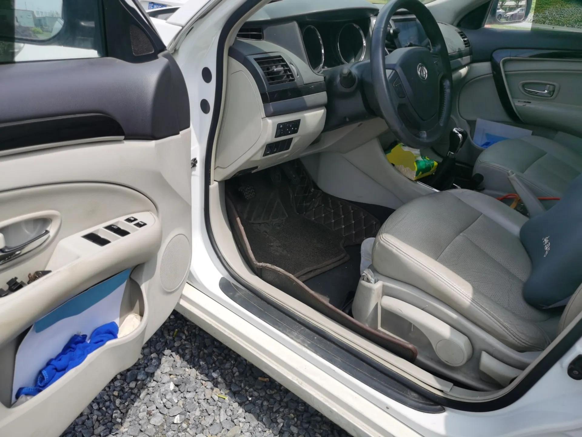Dongfeng Aeolus A60 2016 1.5L Manual Luxury Version — миниатюра 17