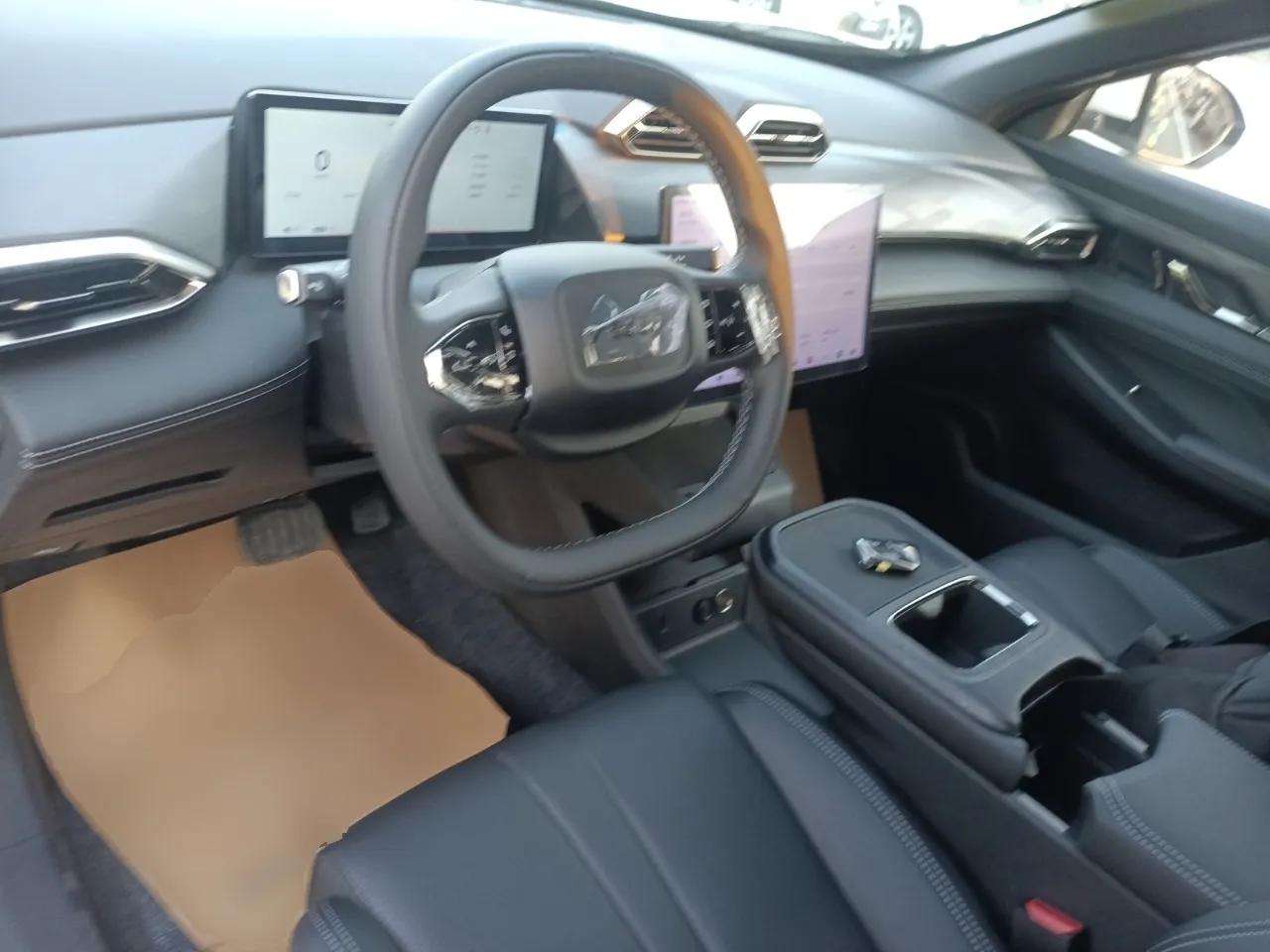 Dongfeng Aeolus L7 New Energy 2025 518 Comfort Edition — миниатюра 13