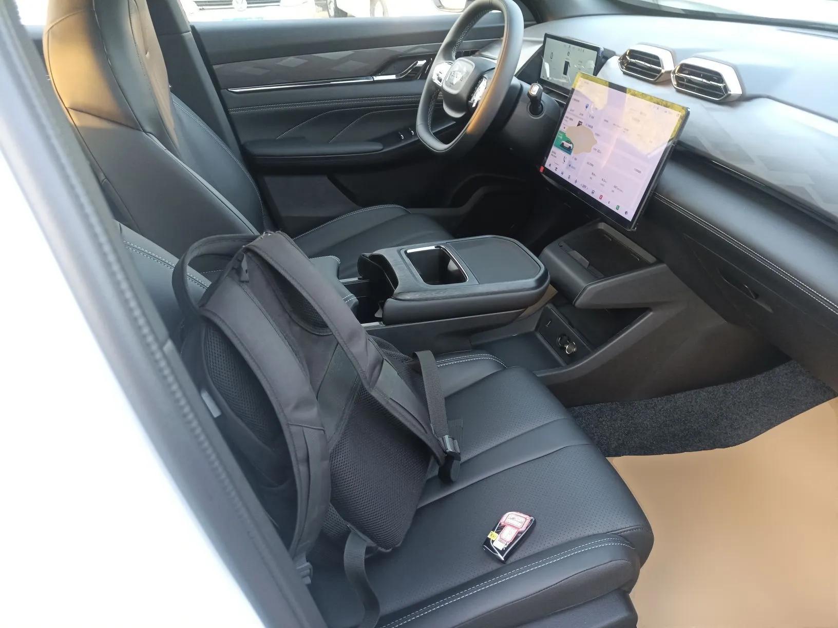Dongfeng Aeolus L7 New Energy 2025 518 Comfort Edition — миниатюра 23