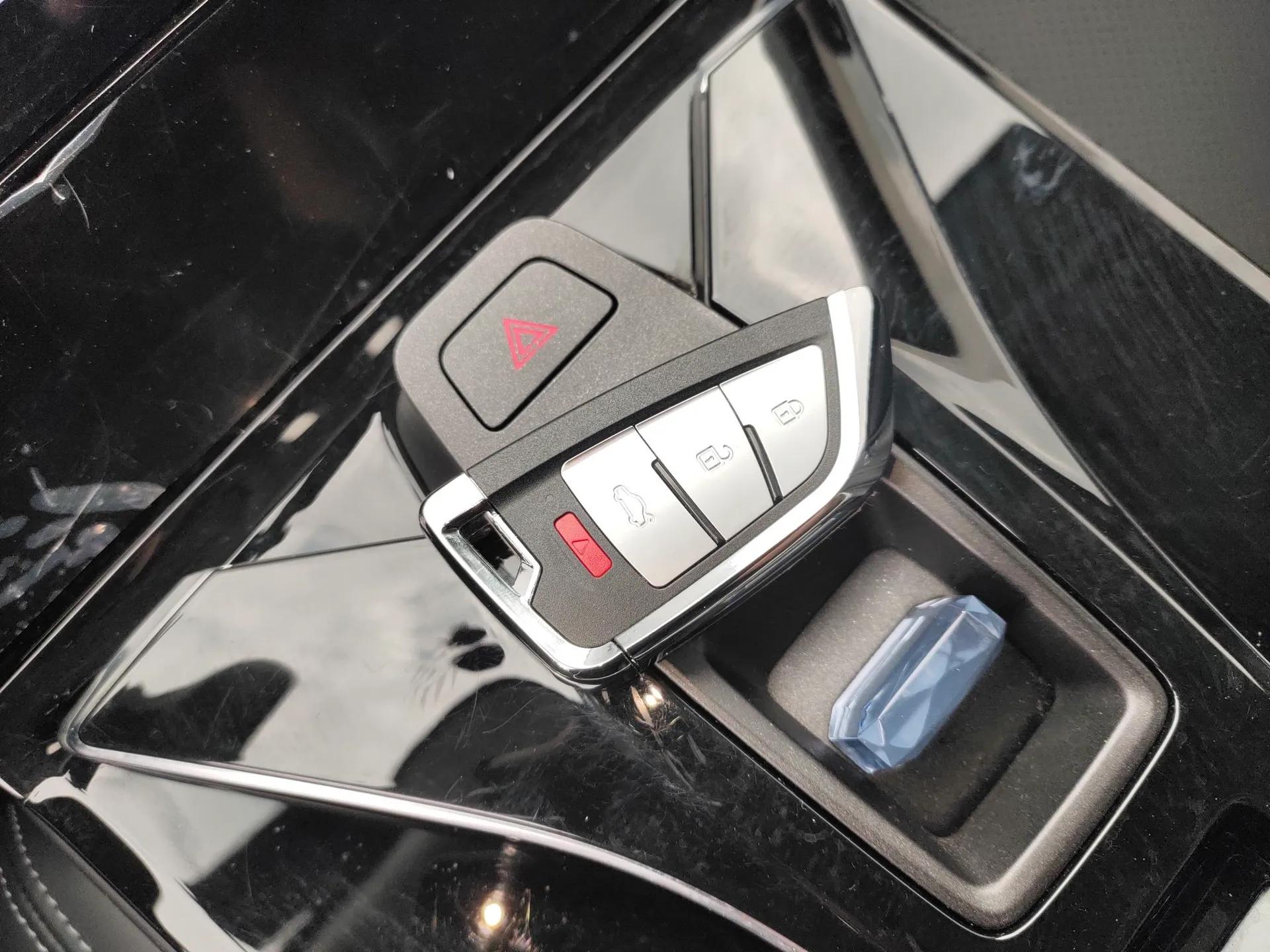 Dongfeng Aeolus Mage 2023 1.5T Luxury Edition — миниатюра 22
